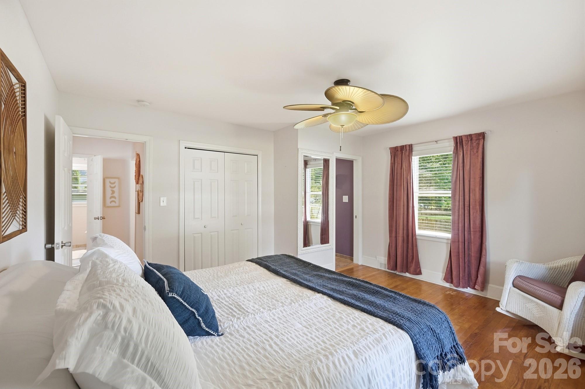 7919 Linda Lake Drive — Charlotte