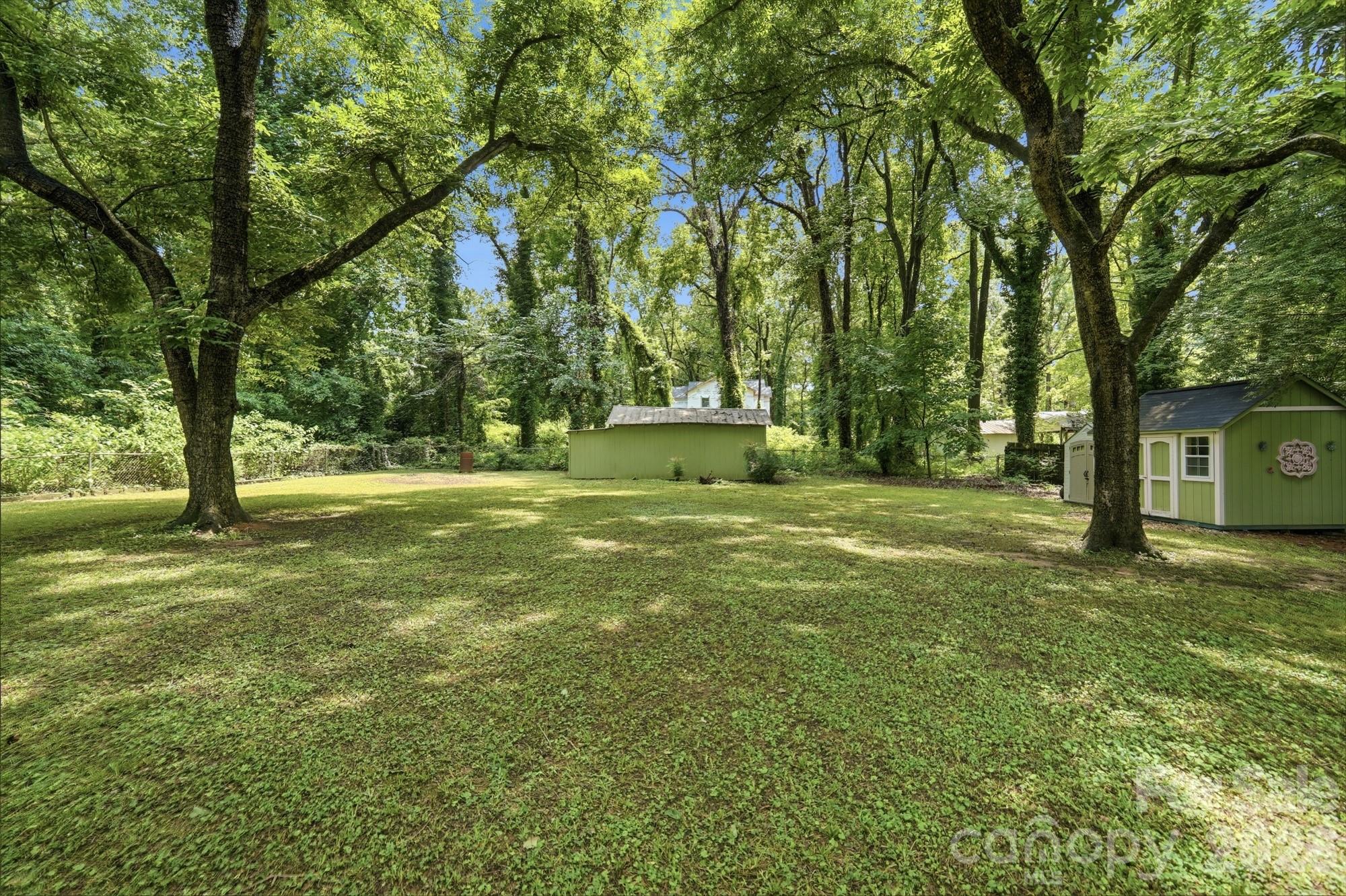 7919 Linda Lake Drive — Charlotte