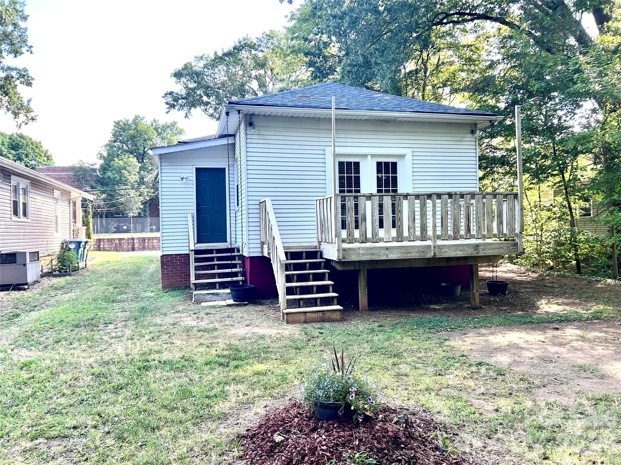 205 Elm Street — Salisbury