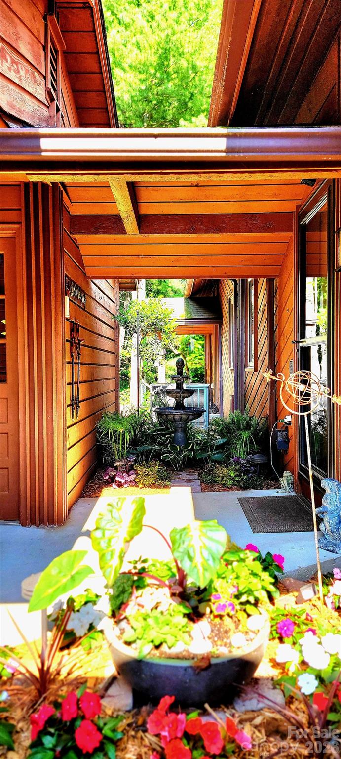308 Woodfield Drive — Asheville