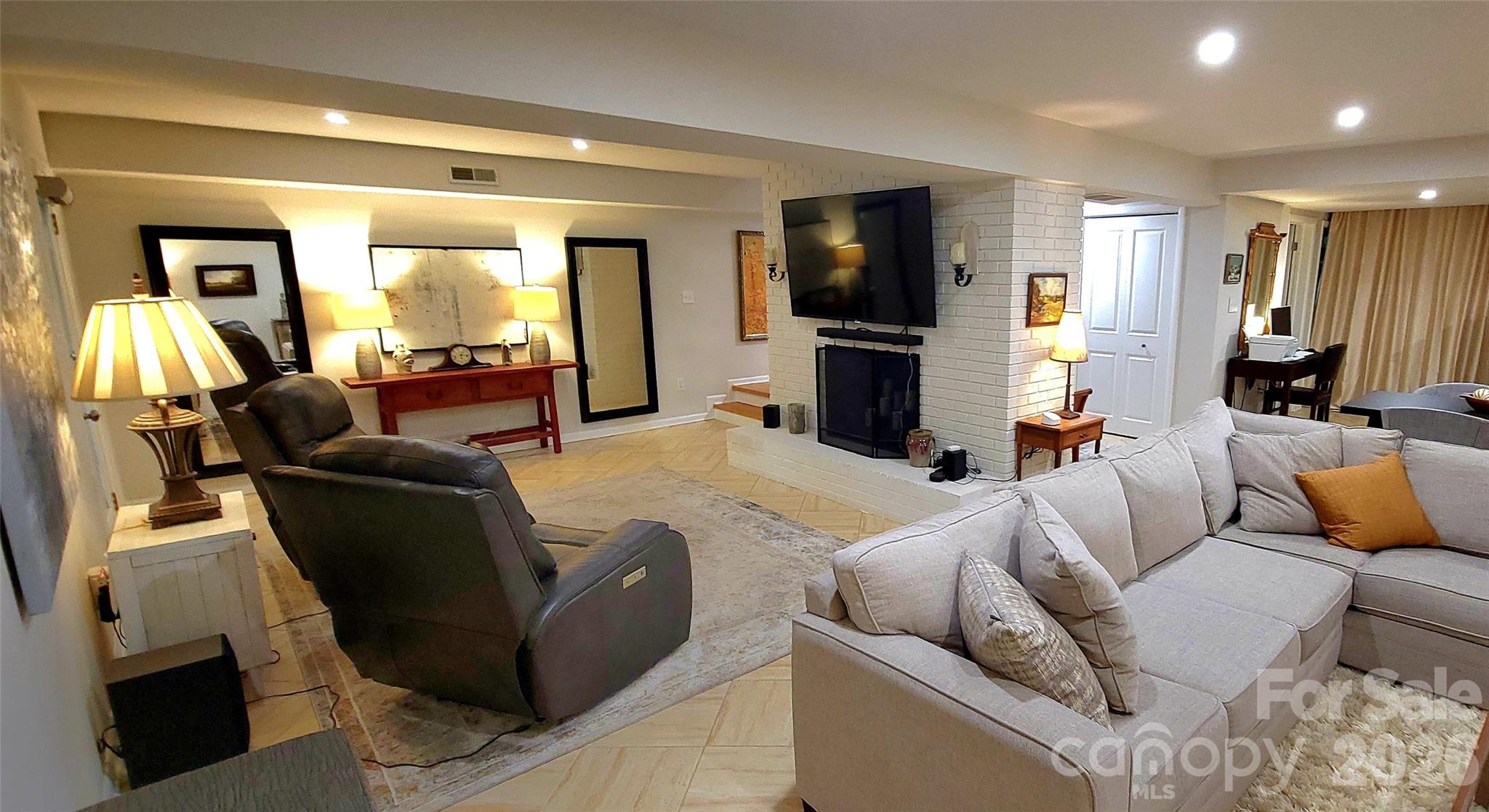 308 Woodfield Drive — Asheville
