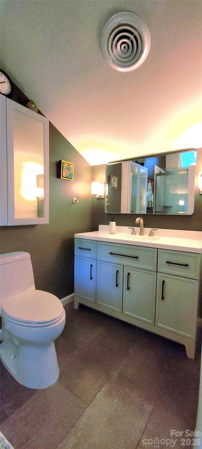 308 Woodfield Drive — Asheville