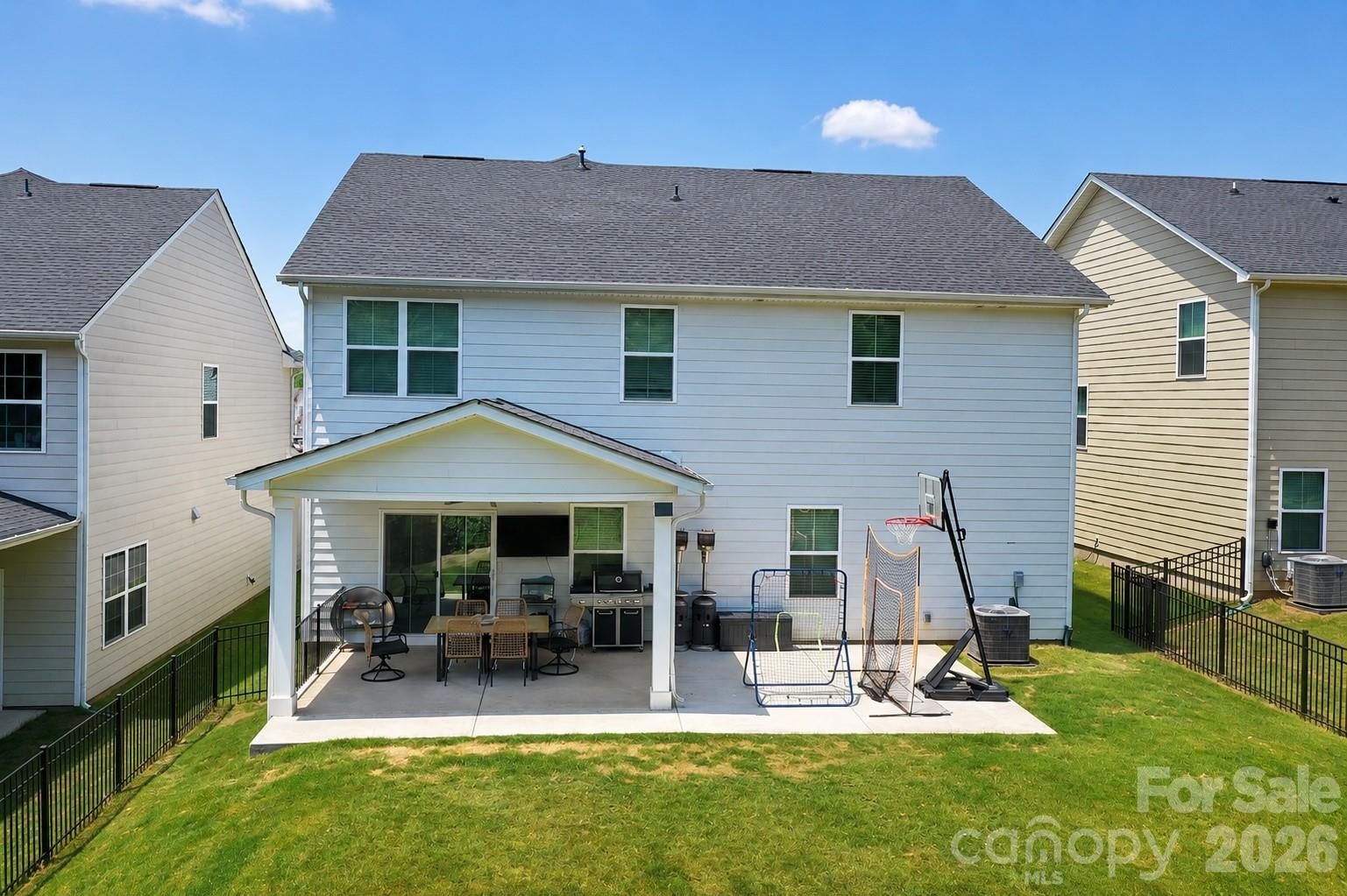 208 Tetcott Street — Mooresville