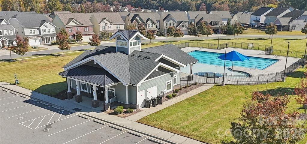 208 Tetcott Street — Mooresville