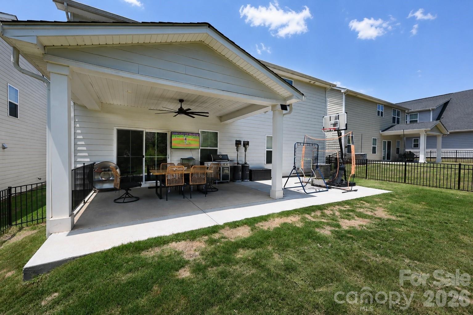 208 Tetcott Street — Mooresville