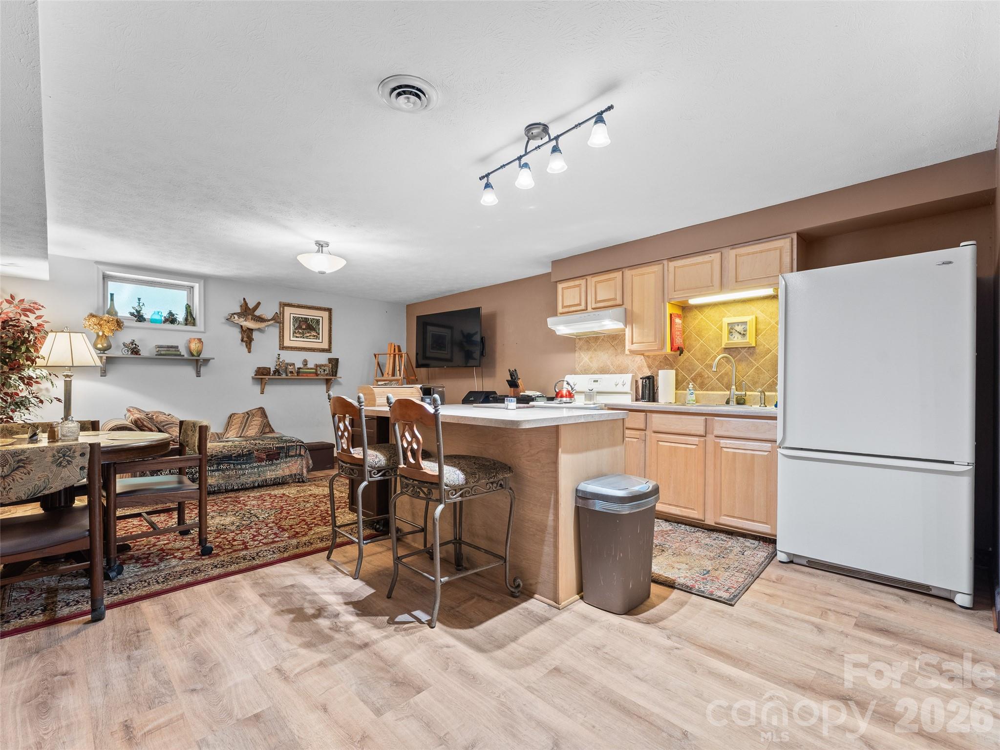 3 Westbridge Drive — Hendersonville