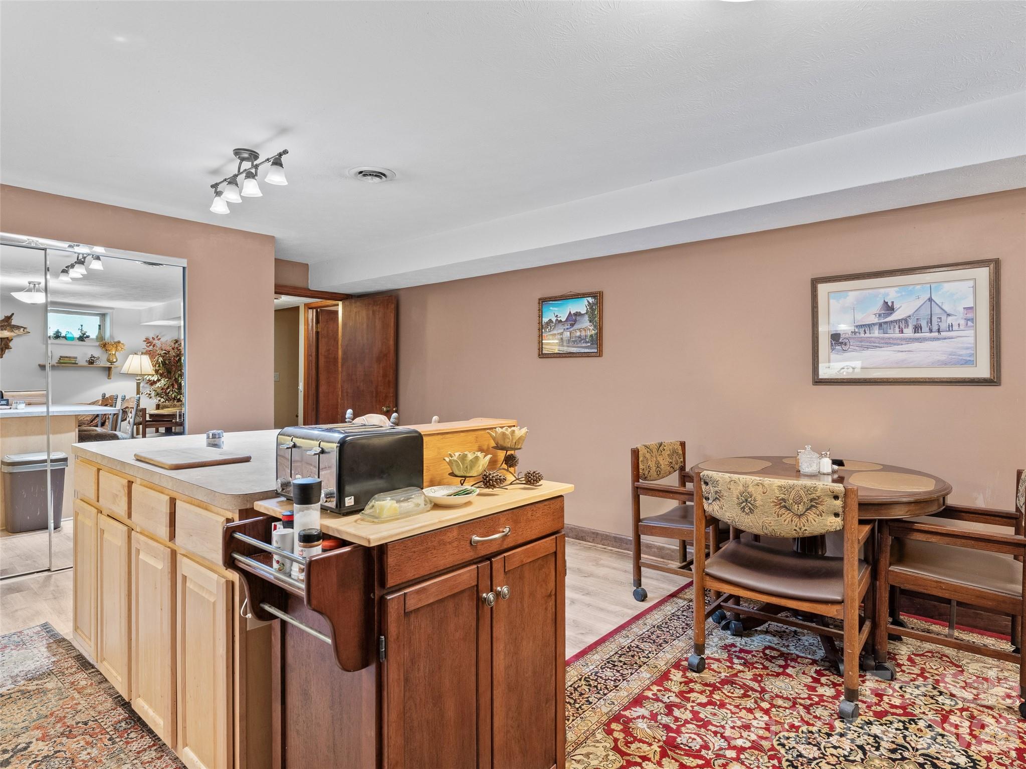 3 Westbridge Drive — Hendersonville