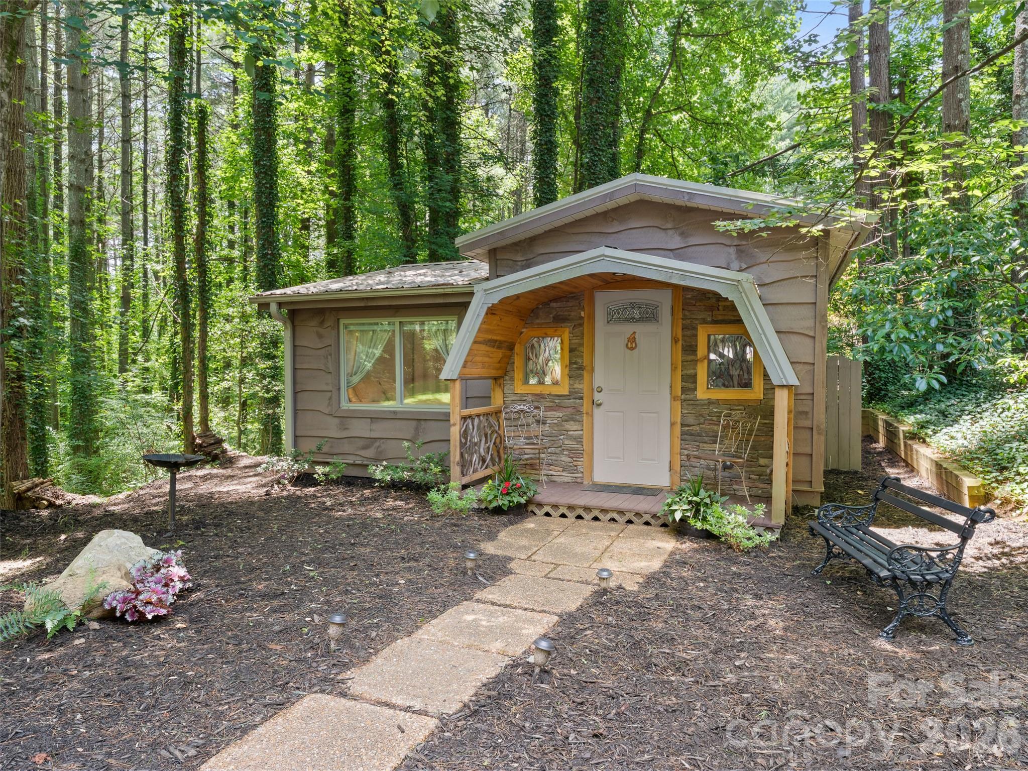 3 Westbridge Drive — Hendersonville
