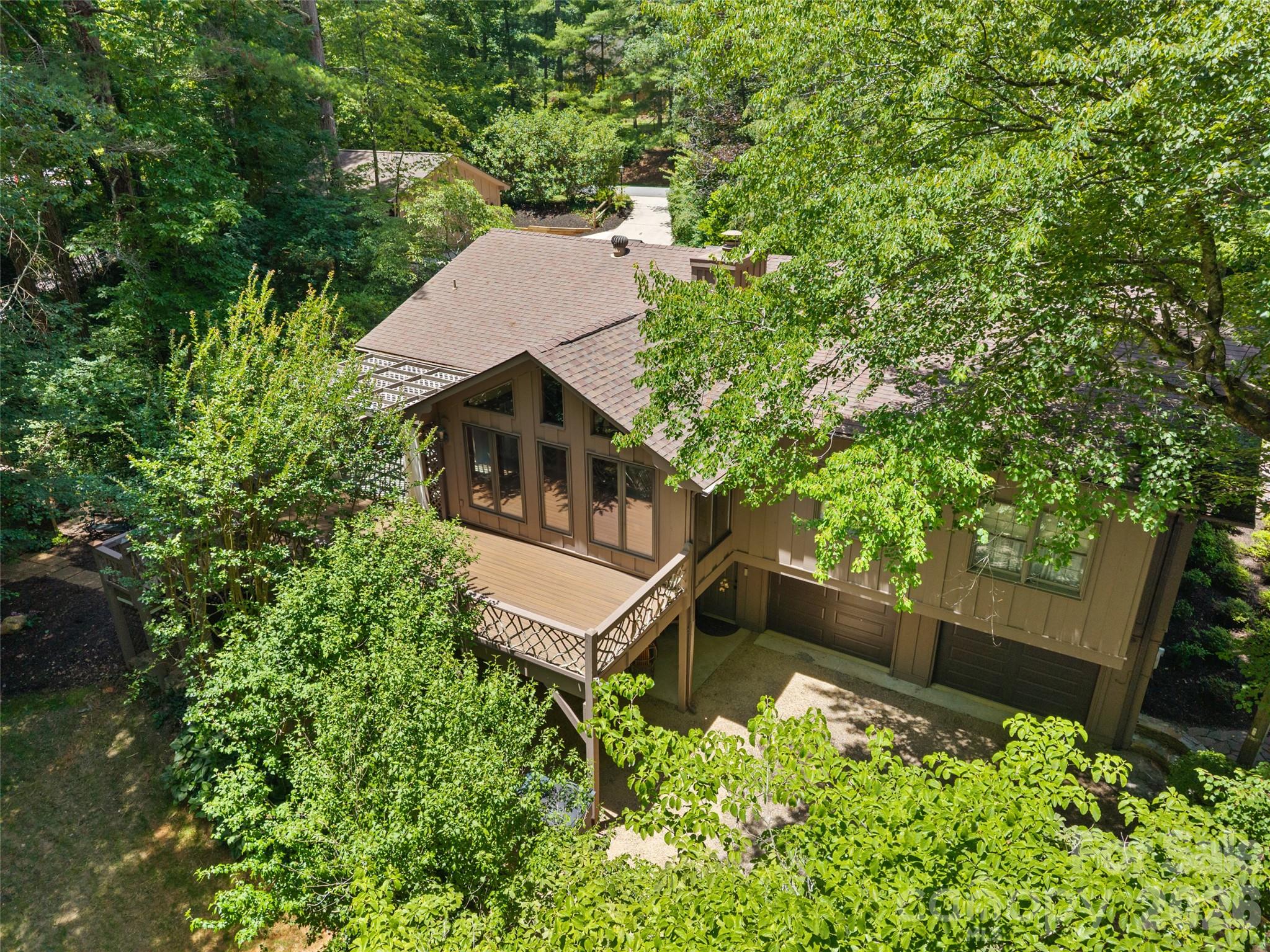 3 Westbridge Drive — Hendersonville