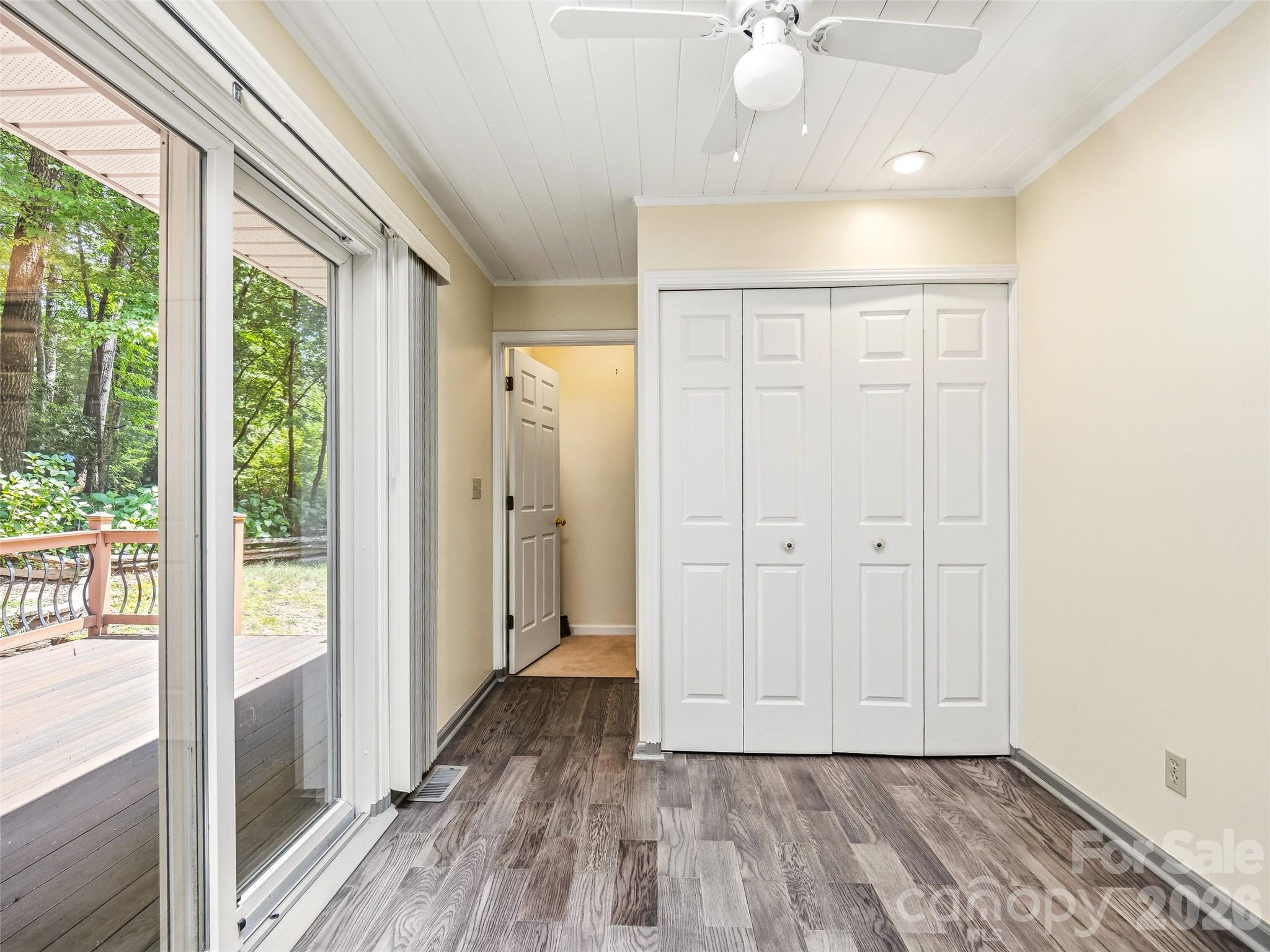 206 Camellia Way — Laurel Park