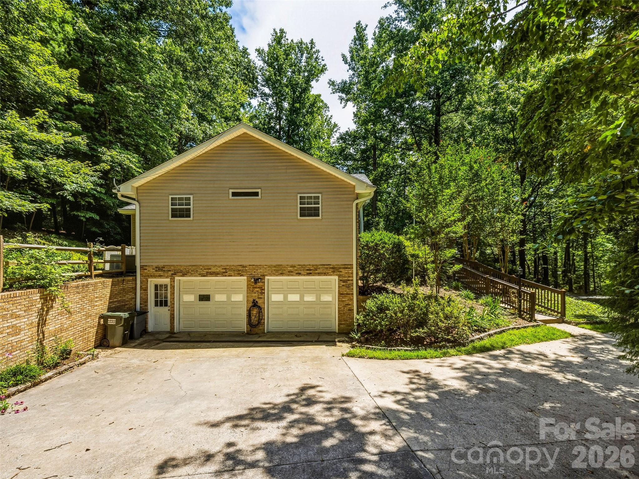 206 Camellia Way — Laurel Park