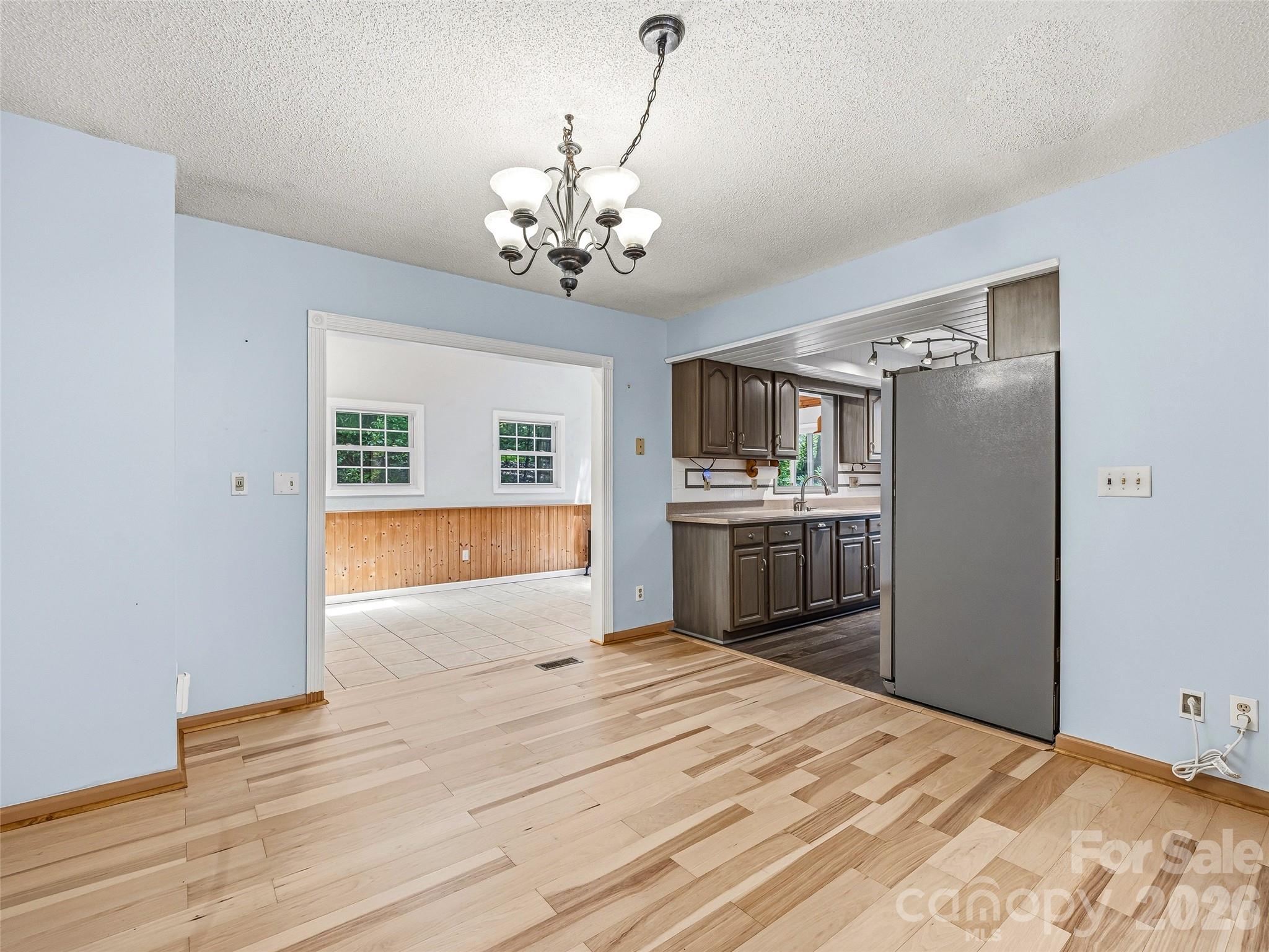 206 Camellia Way — Laurel Park