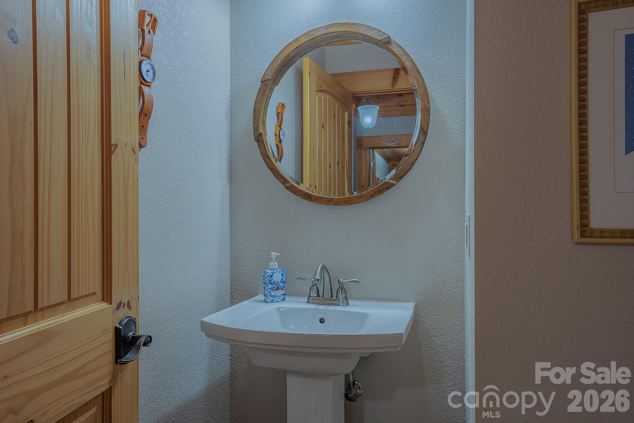 1016 Horizon Trail — Nebo