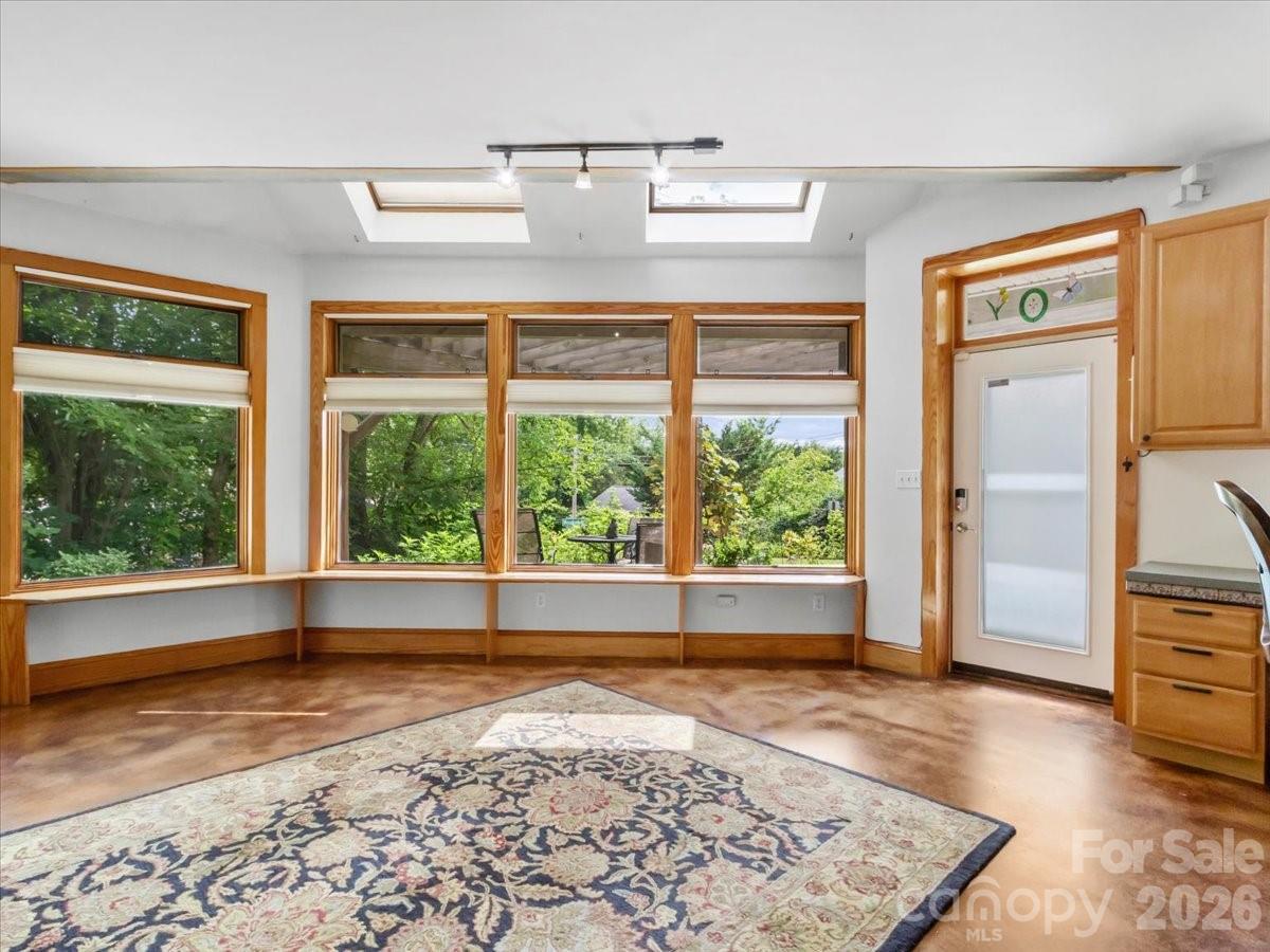 96 Woodrow Avenue — Asheville
