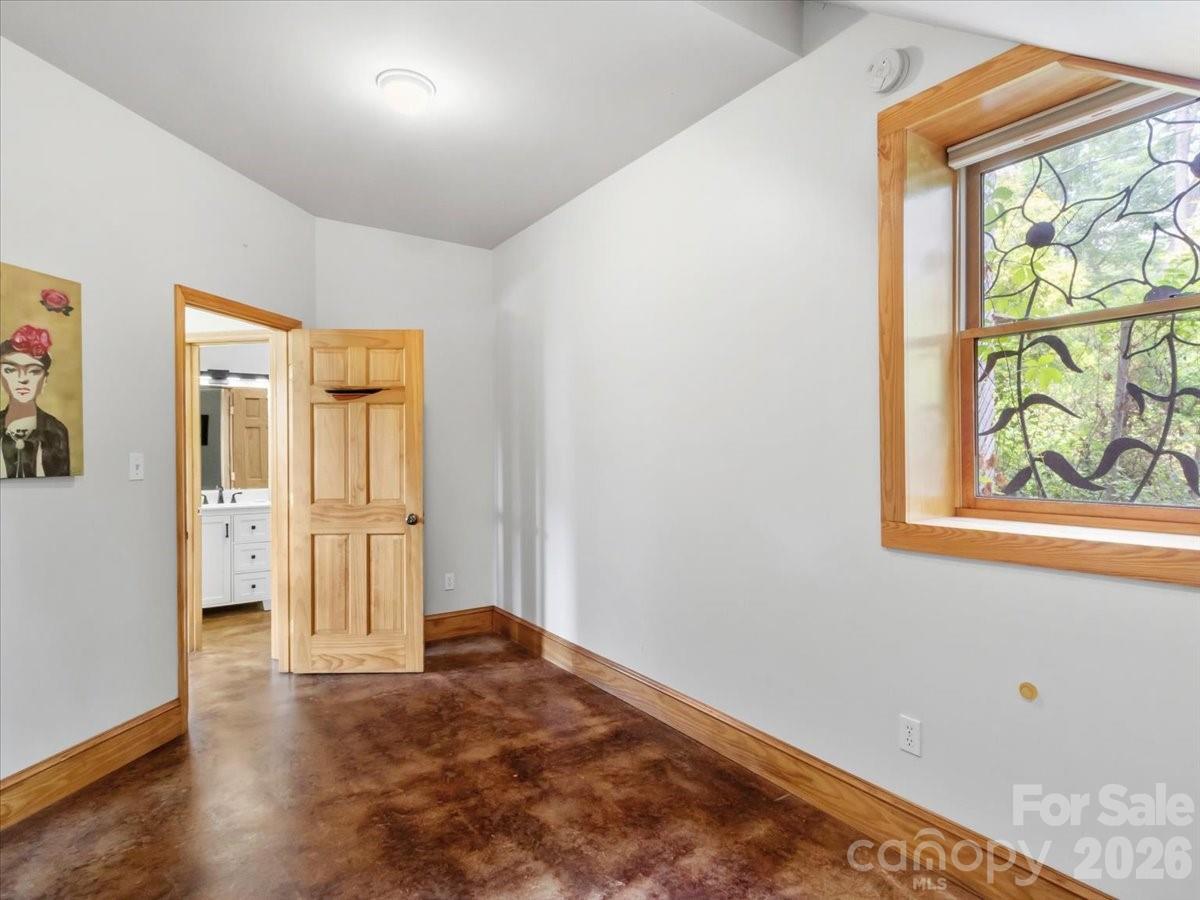 96 Woodrow Avenue — Asheville