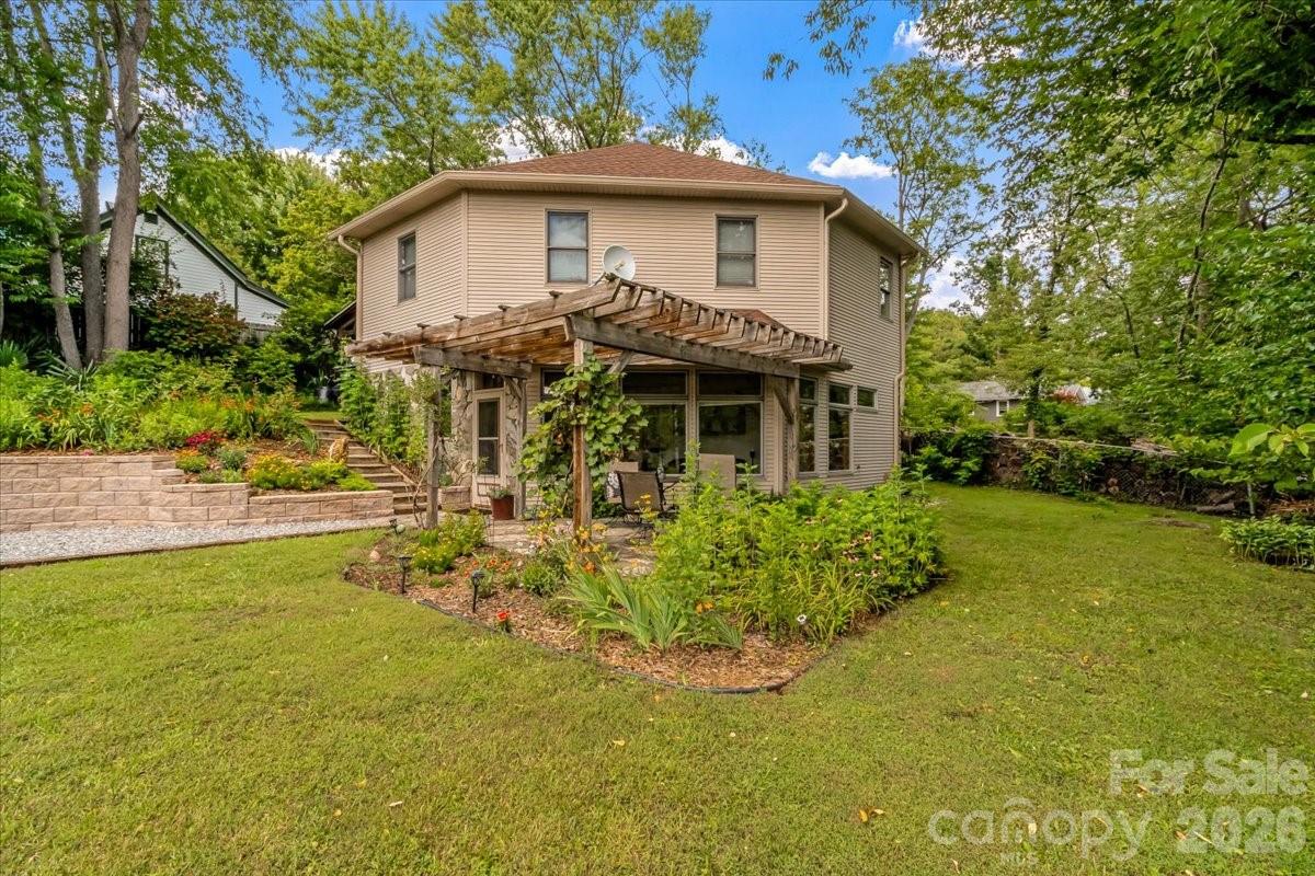 96 Woodrow Avenue — Asheville