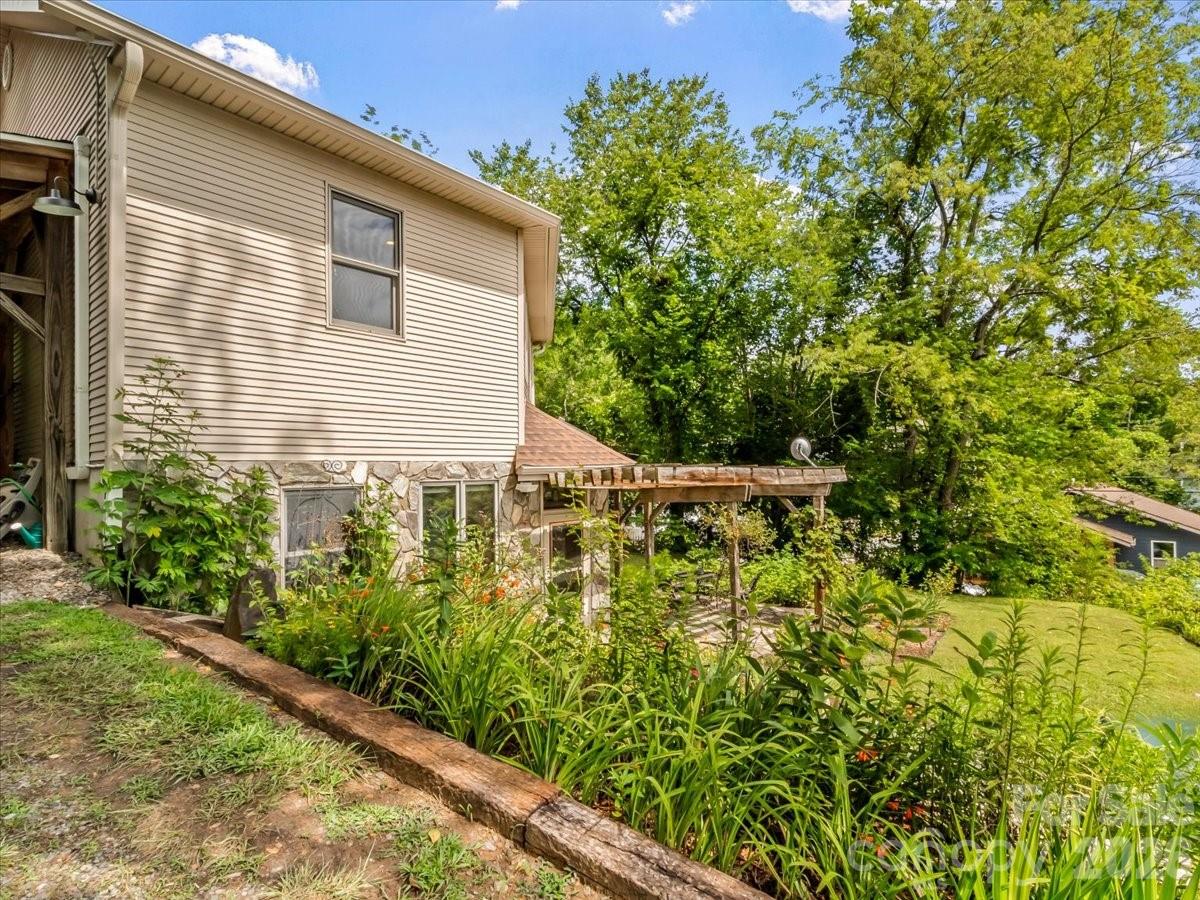 96 Woodrow Avenue — Asheville