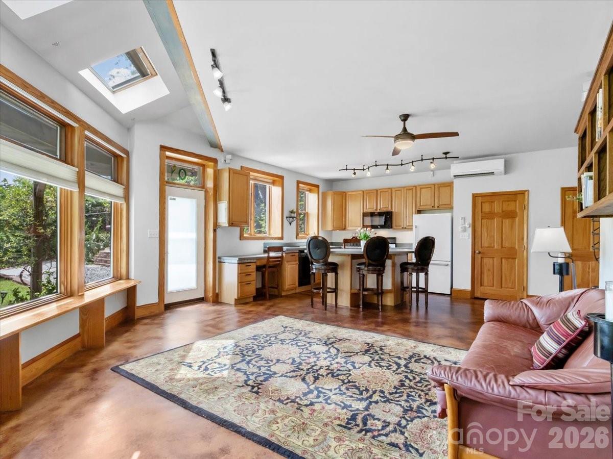 96 Woodrow Avenue — Asheville