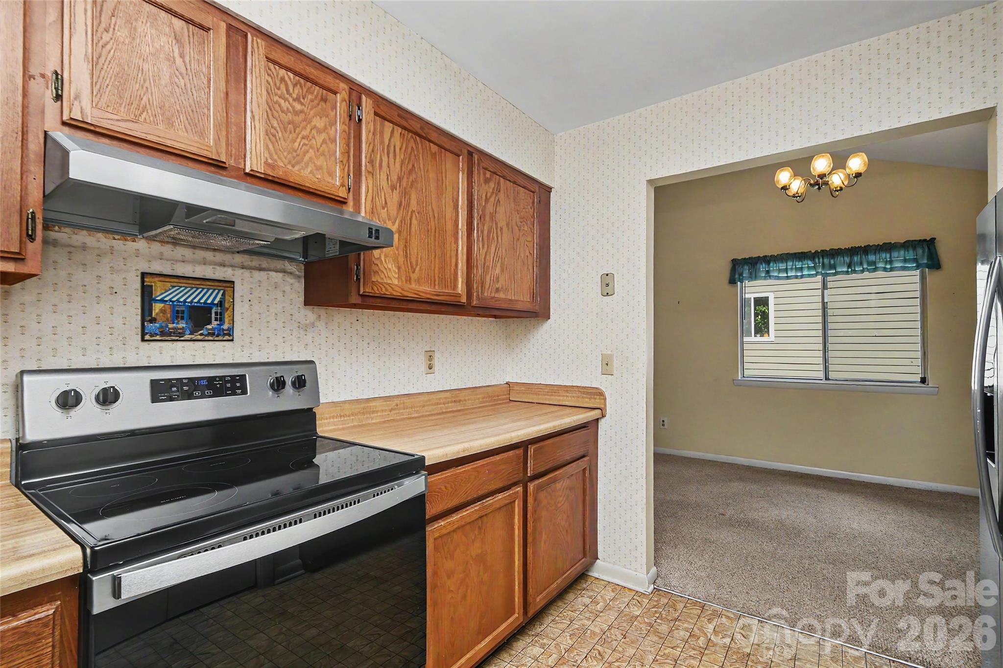 807 Sardis Cove Drive — Charlotte