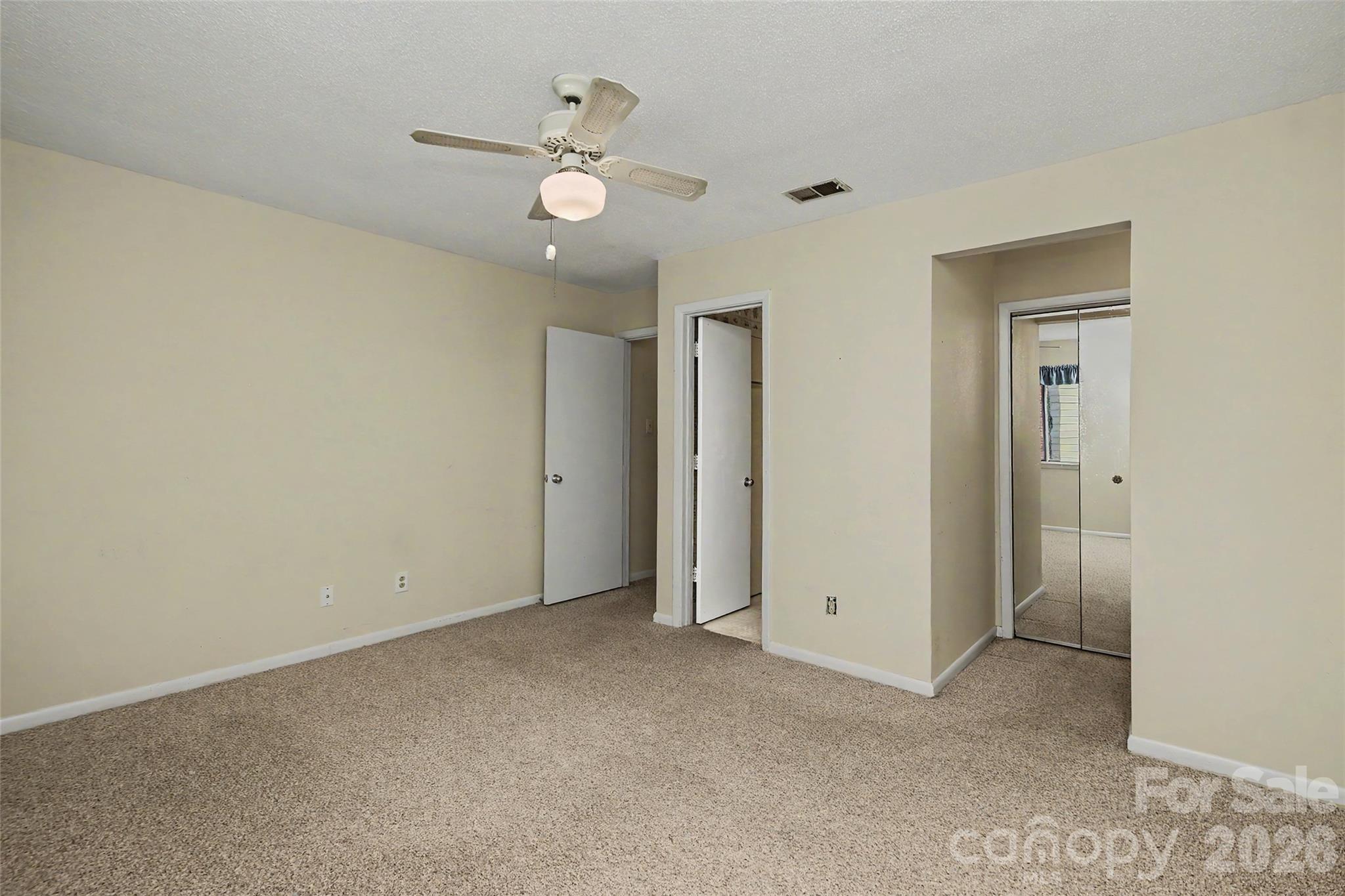 807 Sardis Cove Drive — Charlotte