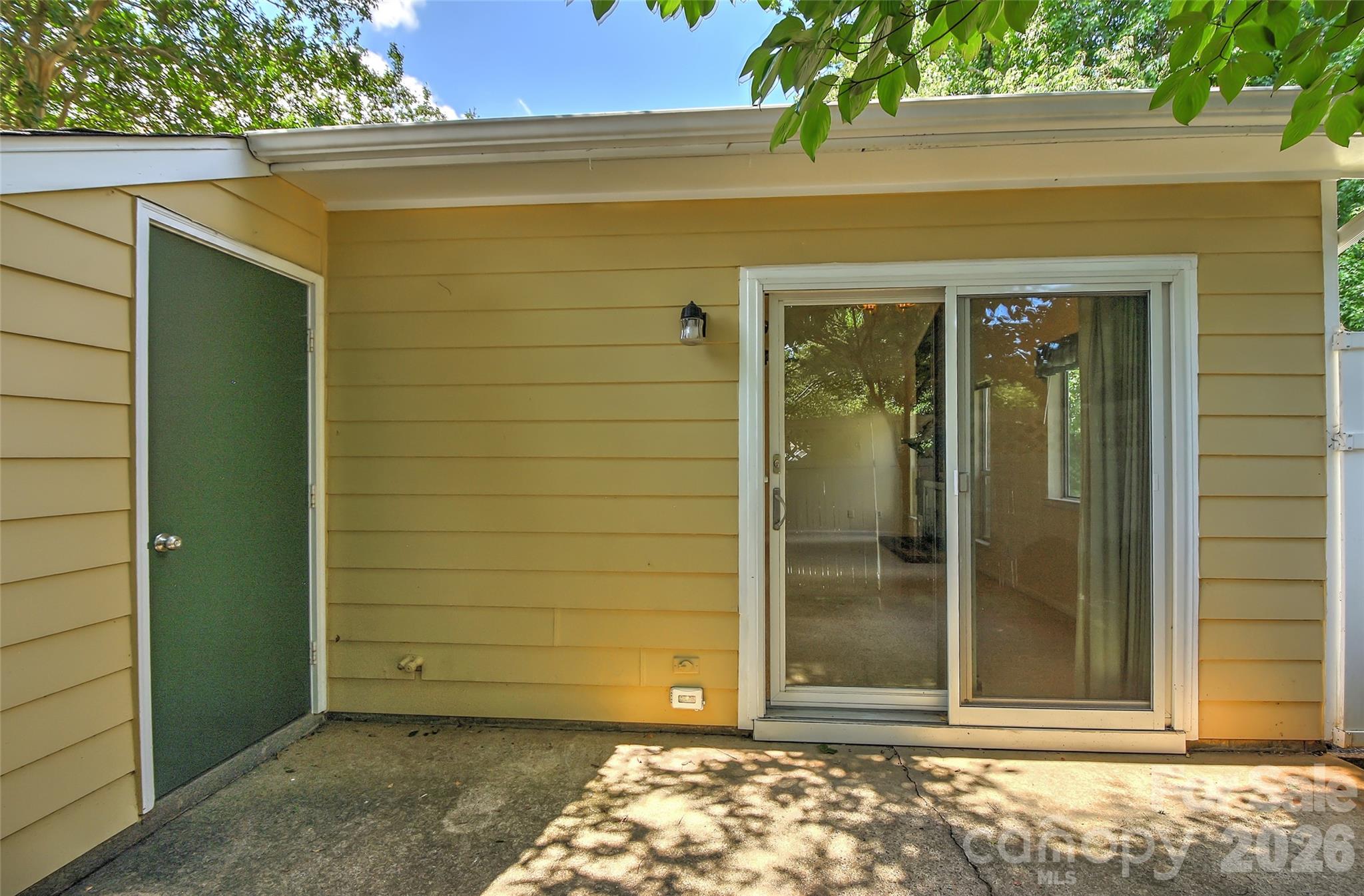 807 Sardis Cove Drive — Charlotte