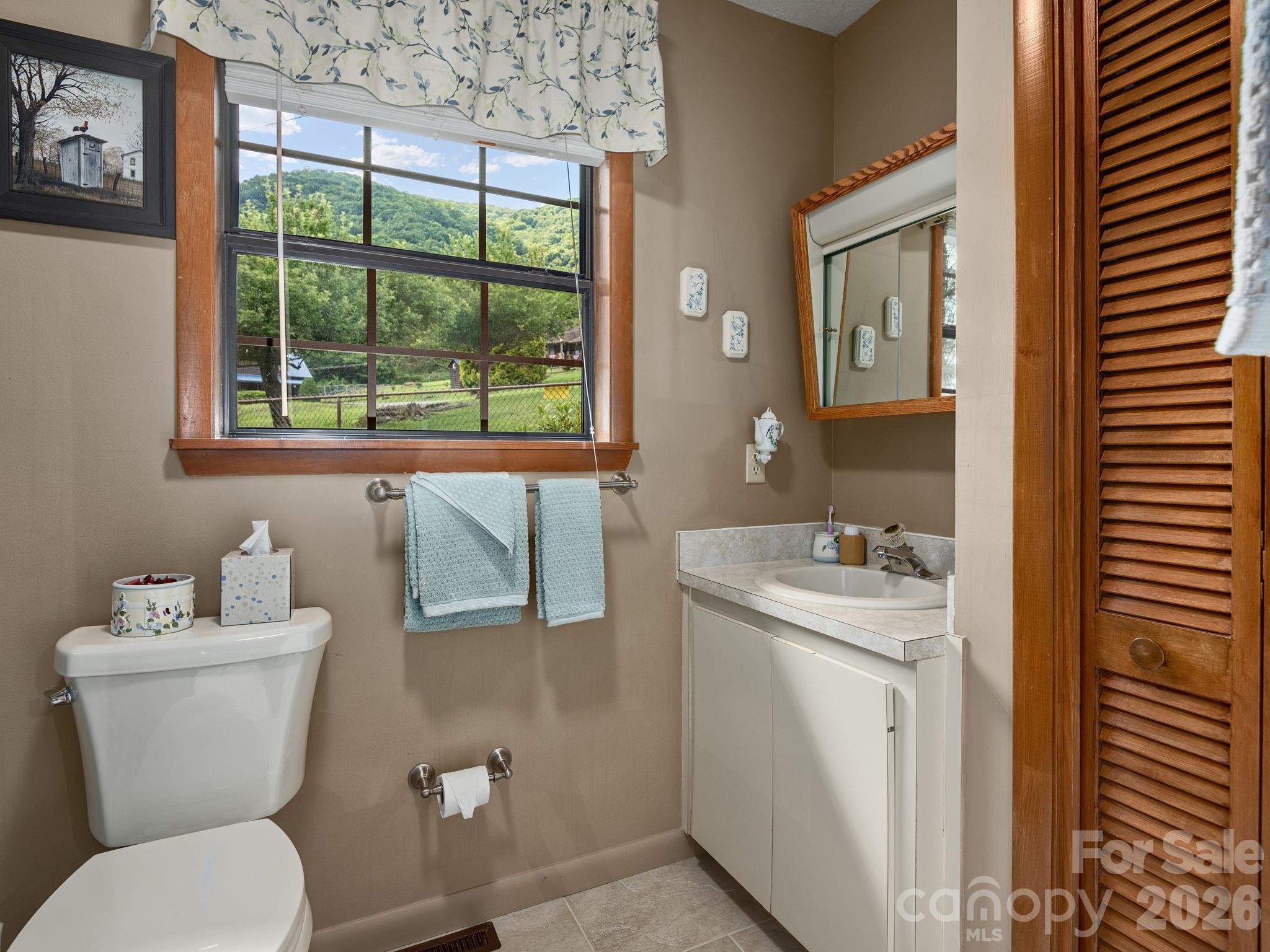 85 Hillcrest Road — Maggie Valley