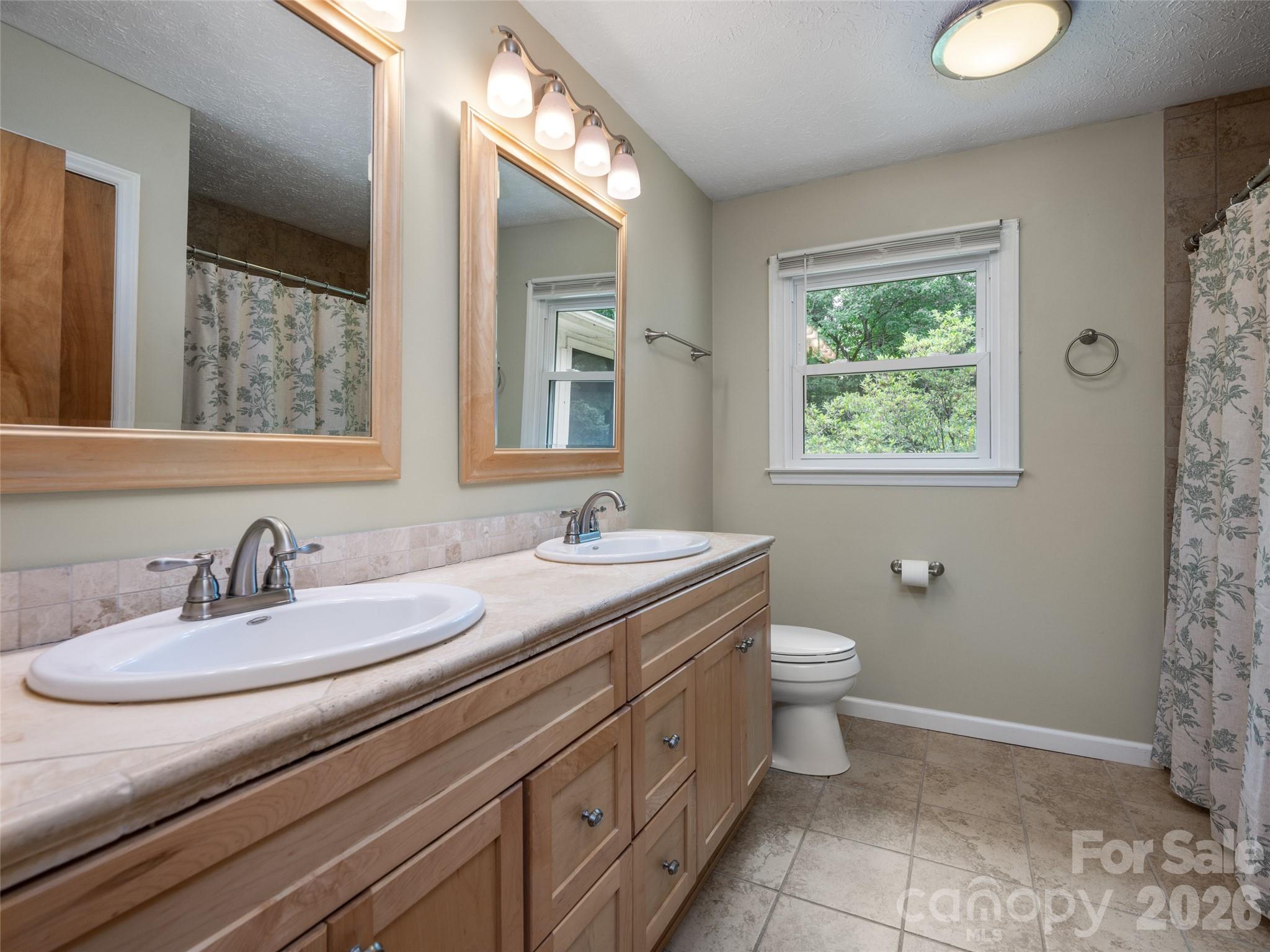 29 Jean Drive — Asheville