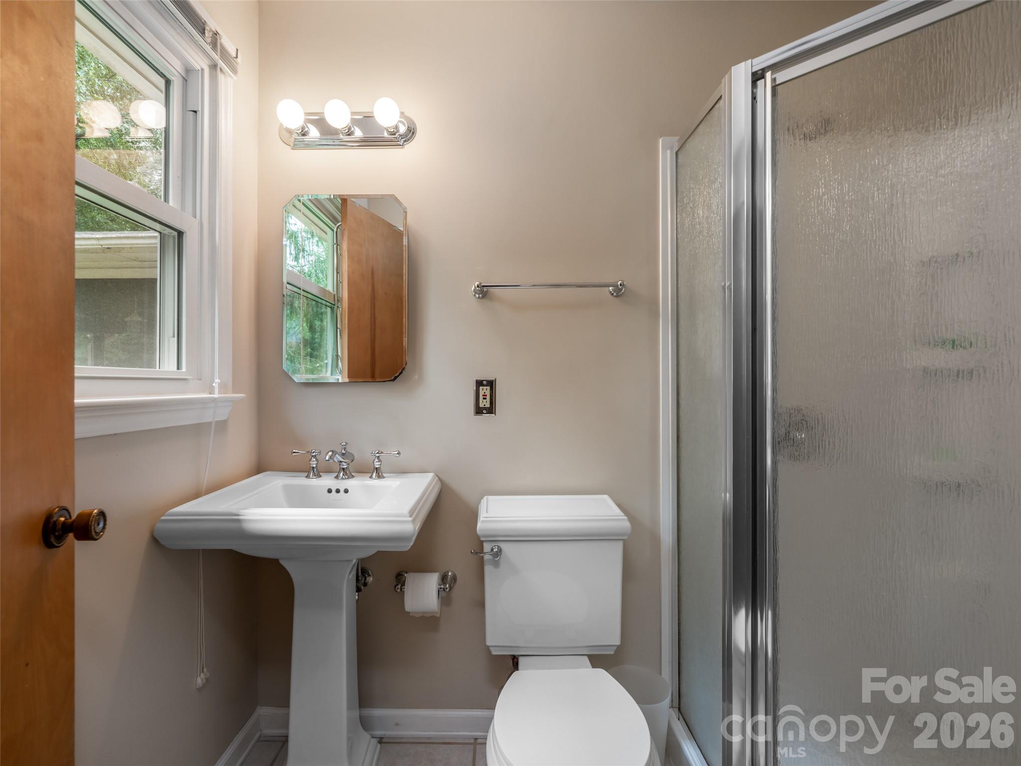 29 Jean Drive — Asheville