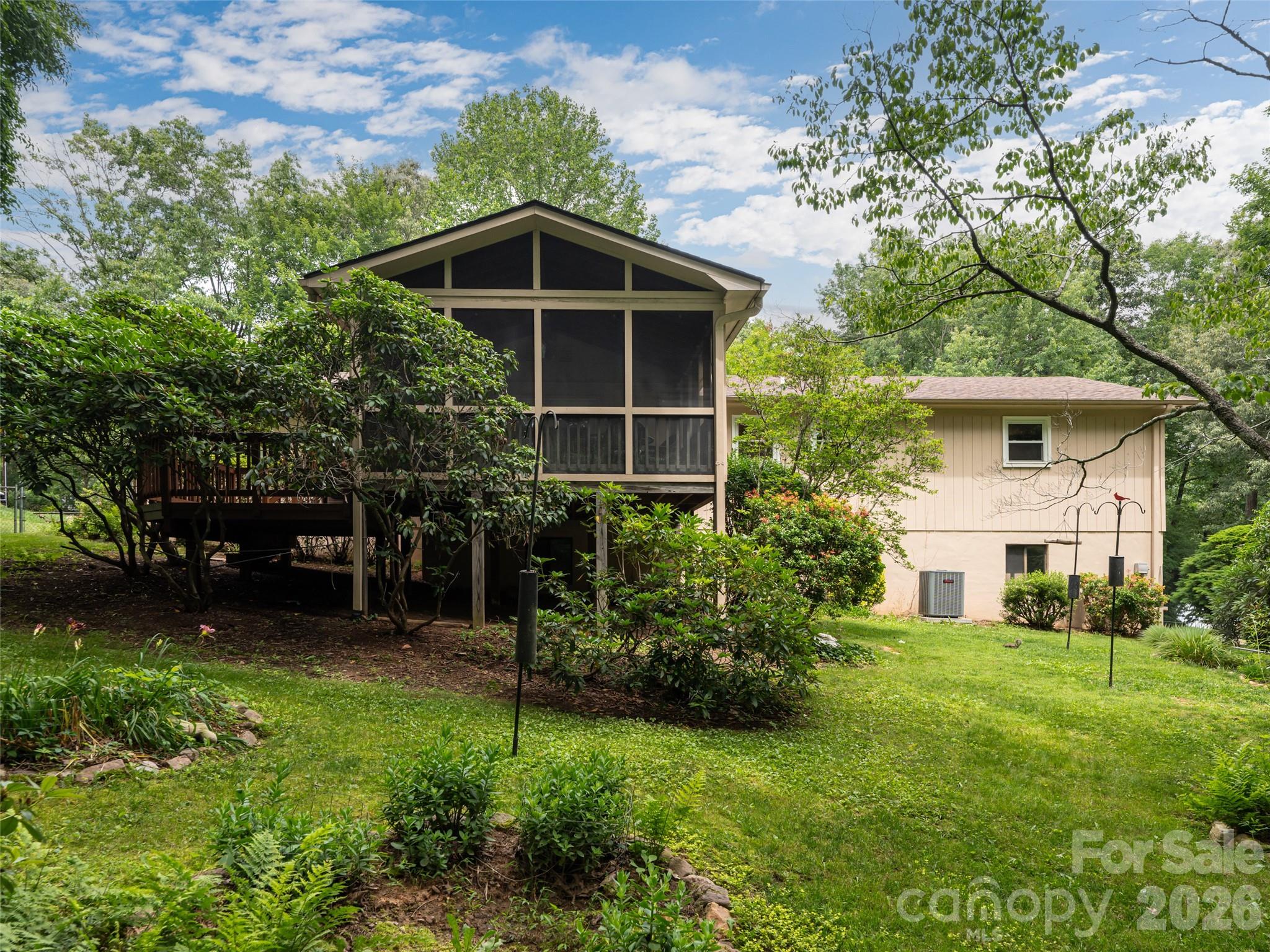 29 Jean Drive — Asheville
