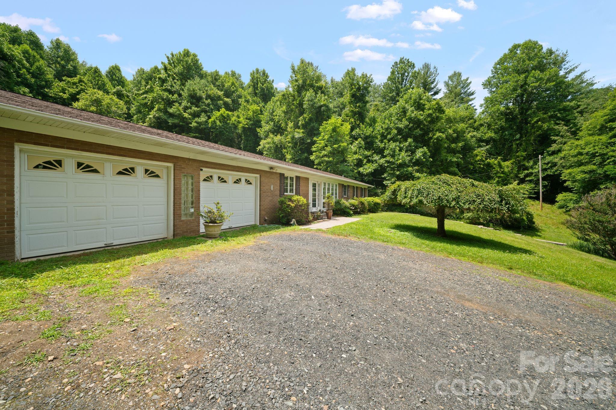 528 Baccus Siding Road — Green Mountain