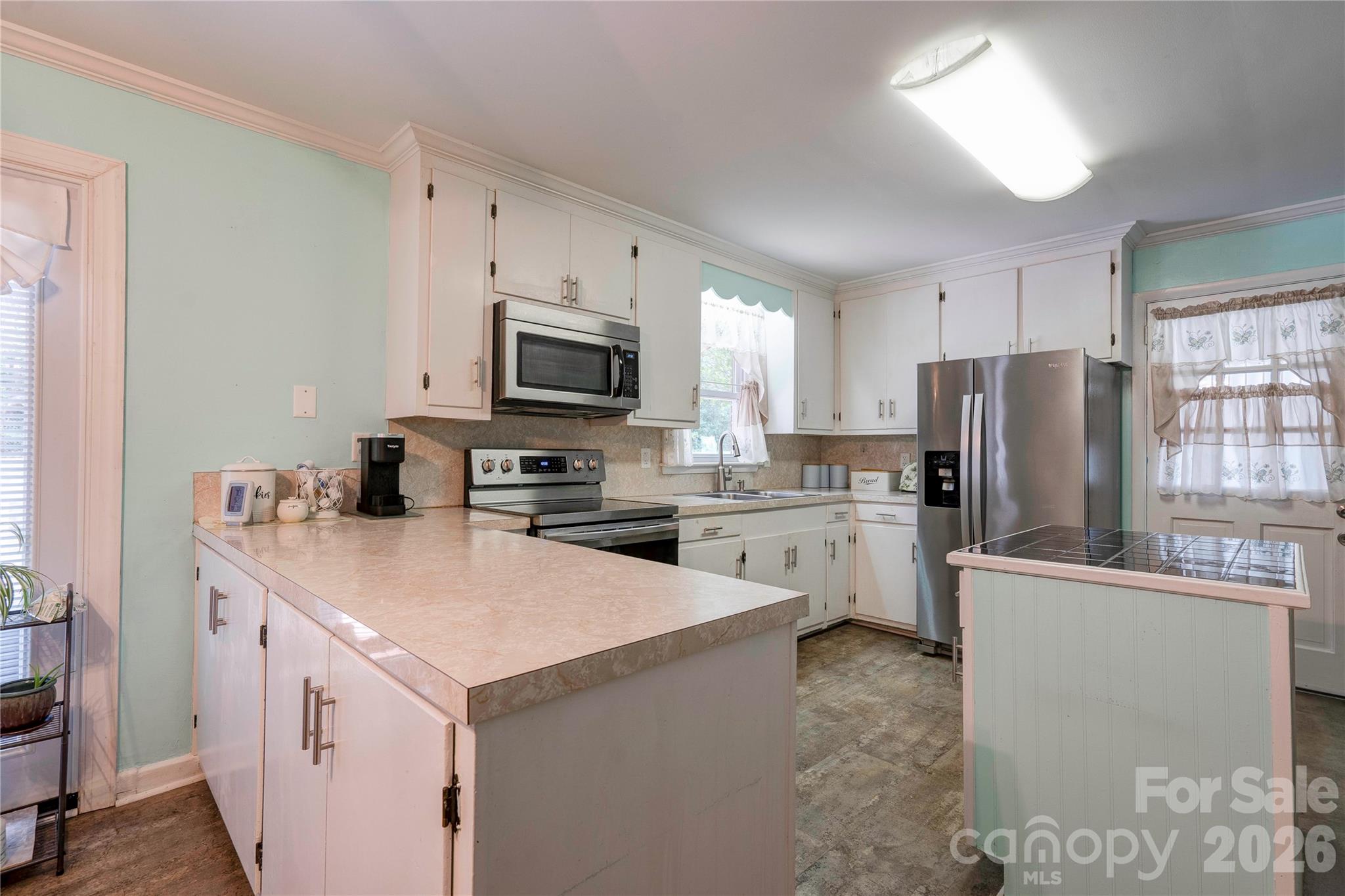 613 Tina Drive — Shelby