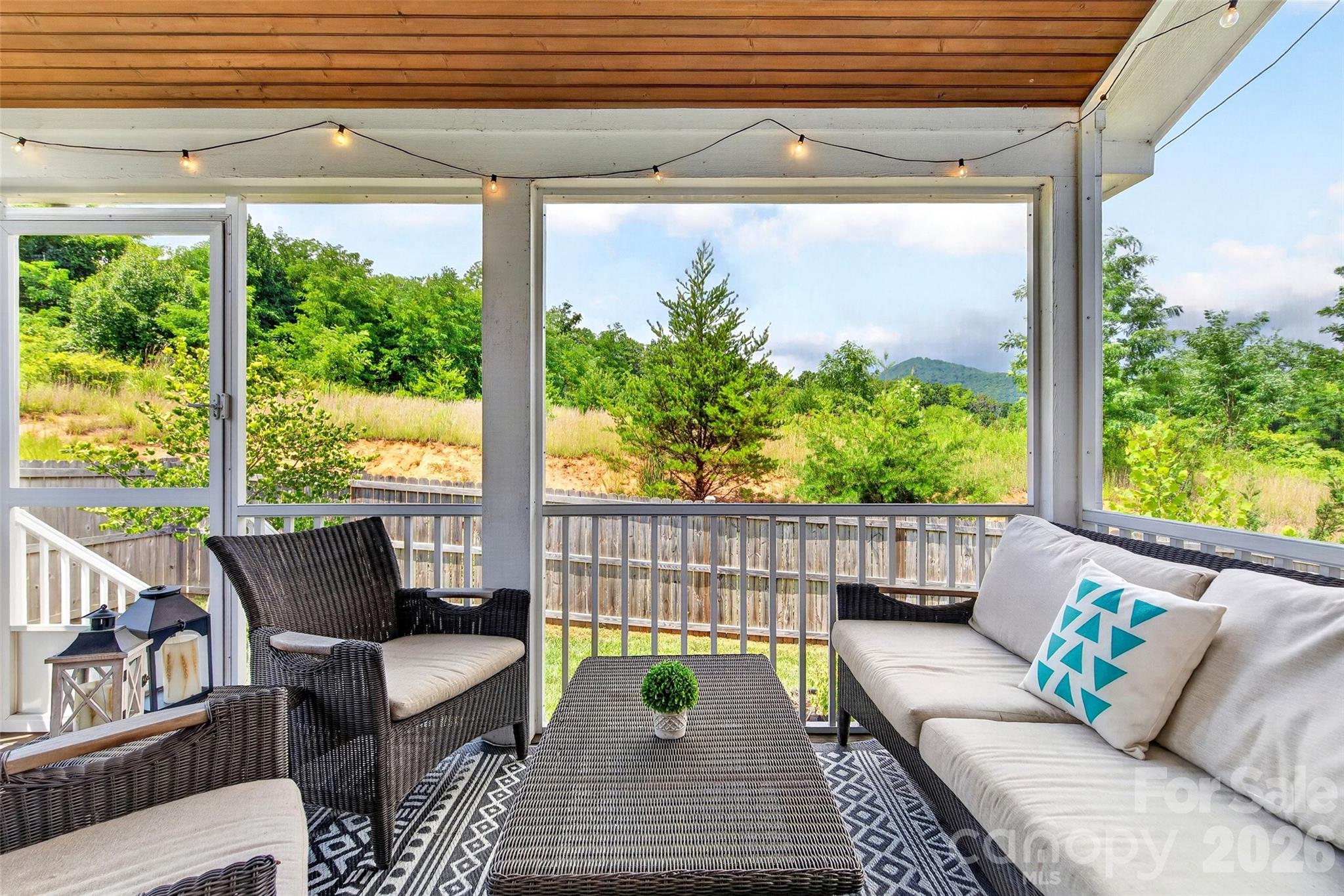 22 Tudor Way — Black Mountain