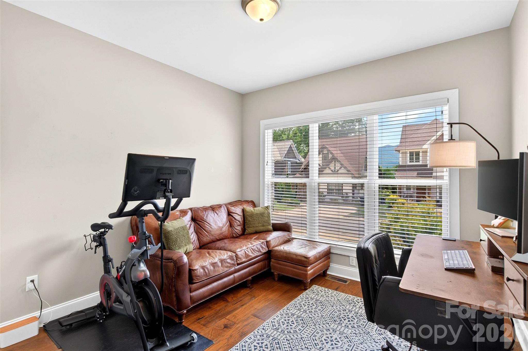 22 Tudor Way — Black Mountain