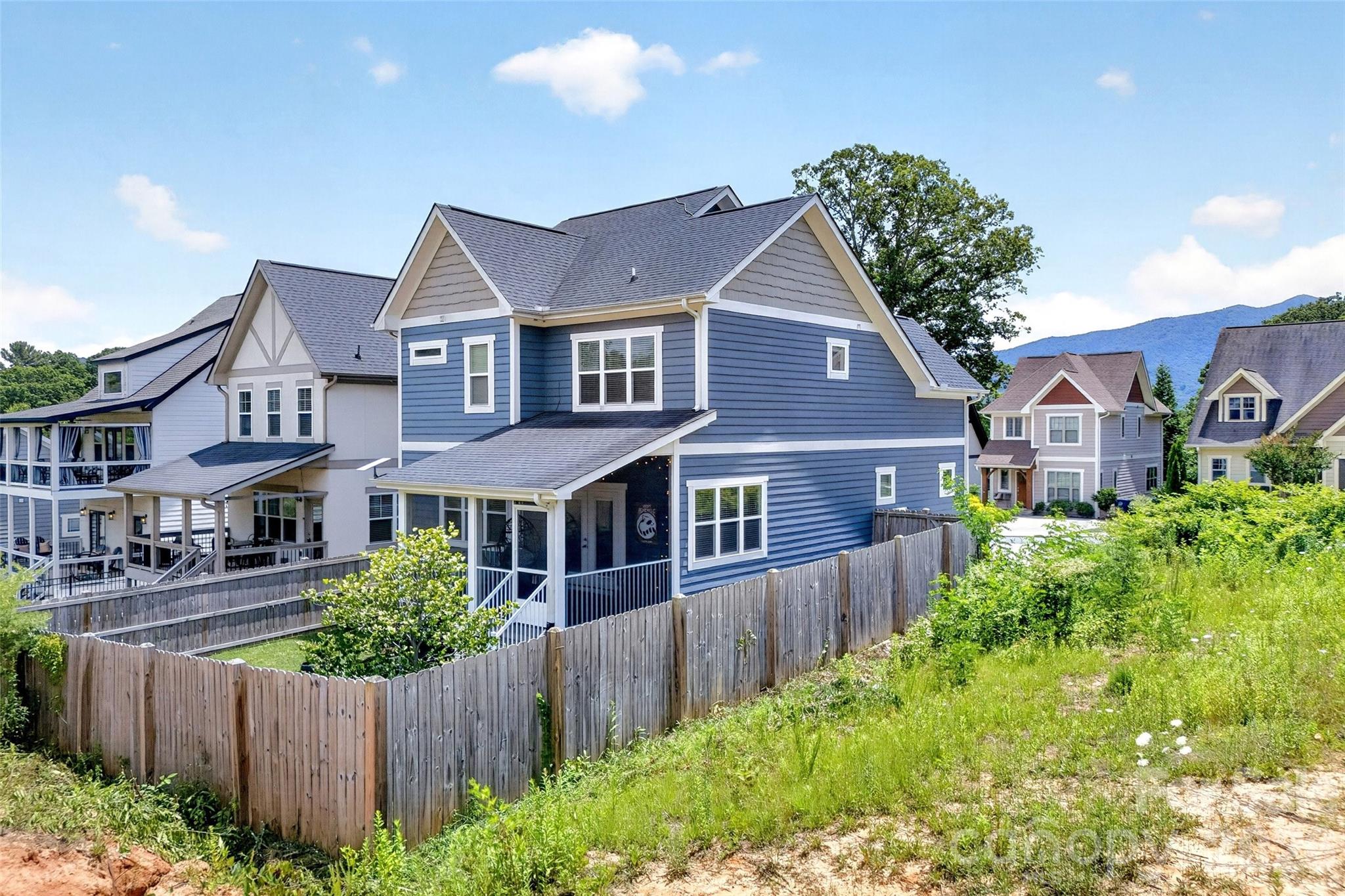 22 Tudor Way — Black Mountain