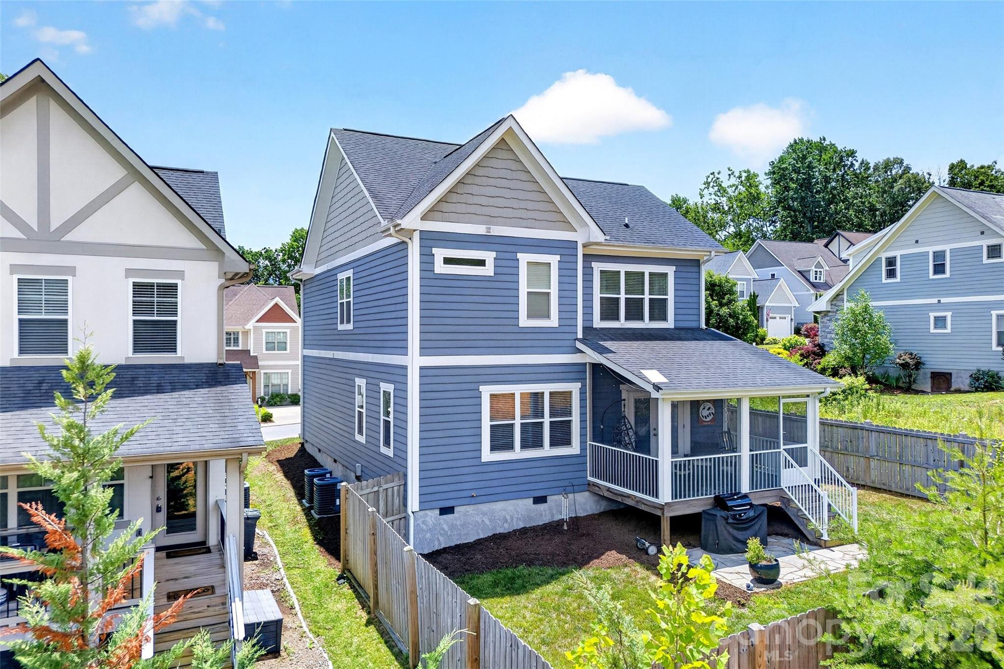 22 Tudor Way — Black Mountain