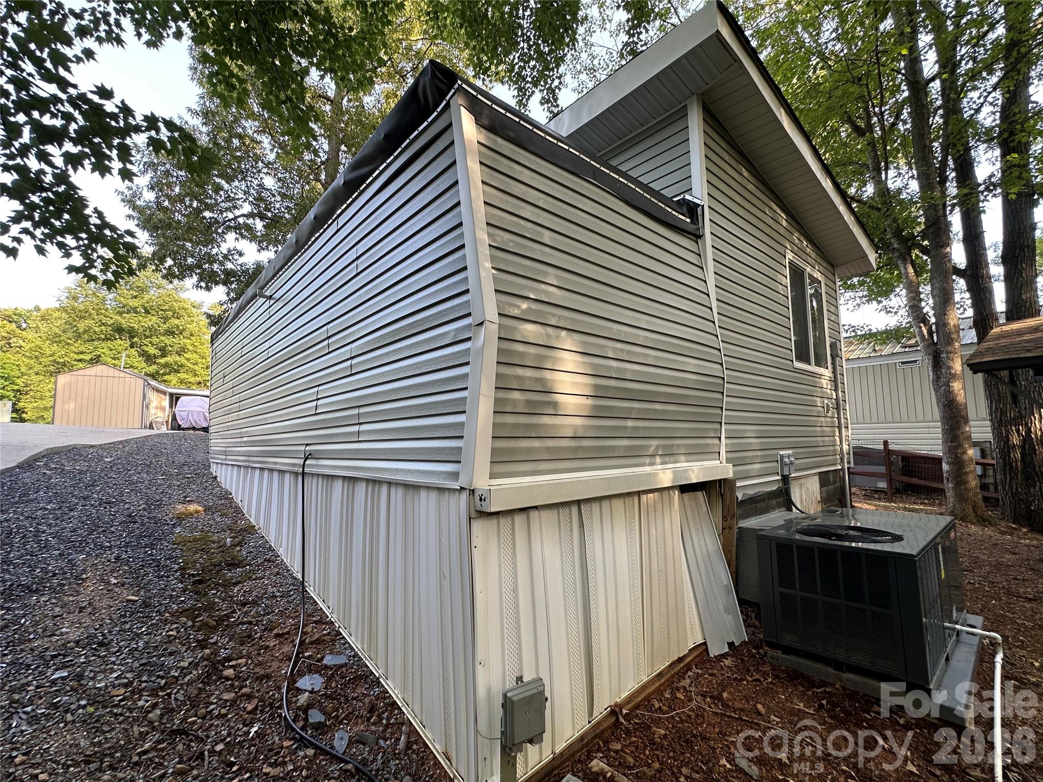 162 Clubhouse Drive — New London