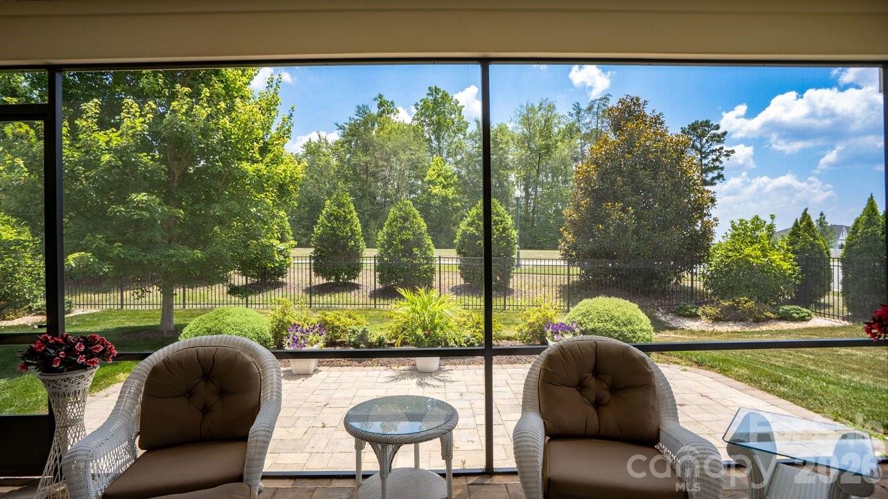 261 Stone Mountain Way — Denver