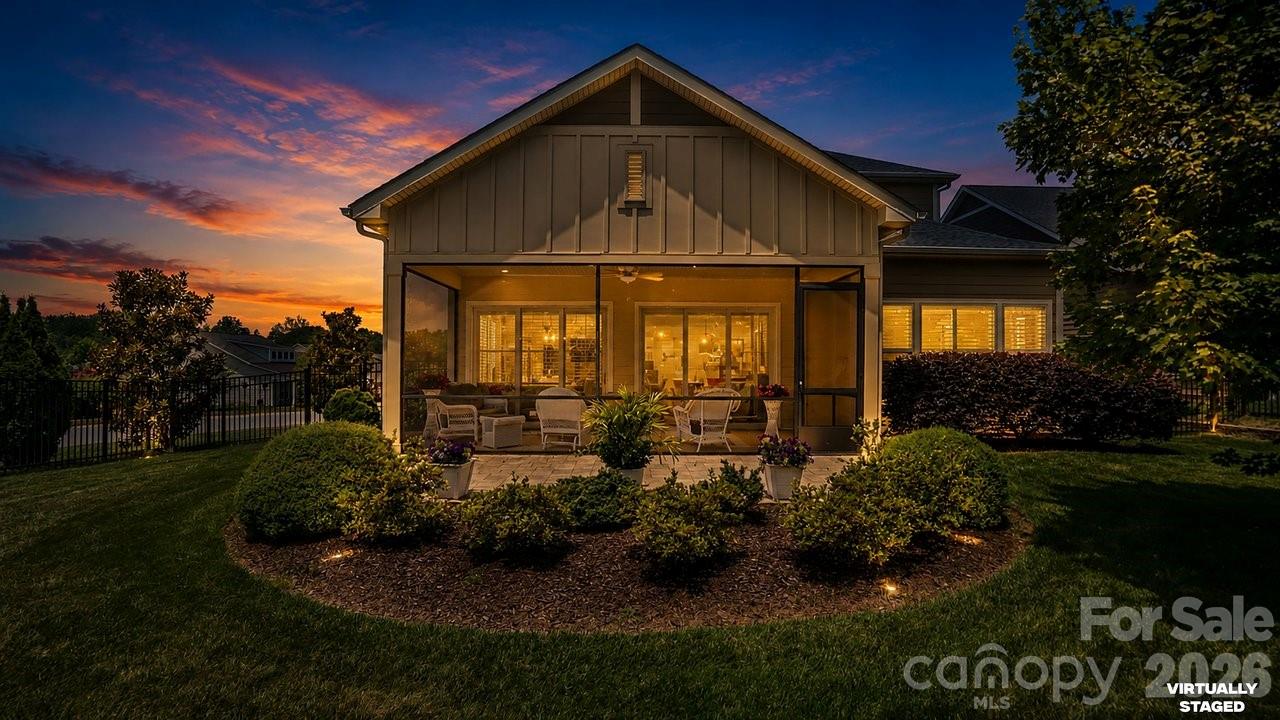 261 Stone Mountain Way — Denver