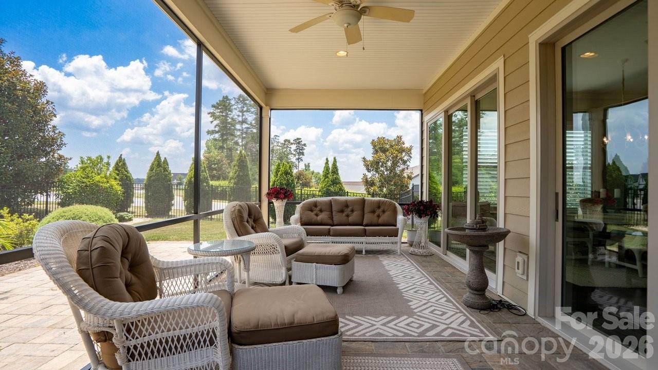 261 Stone Mountain Way — Denver