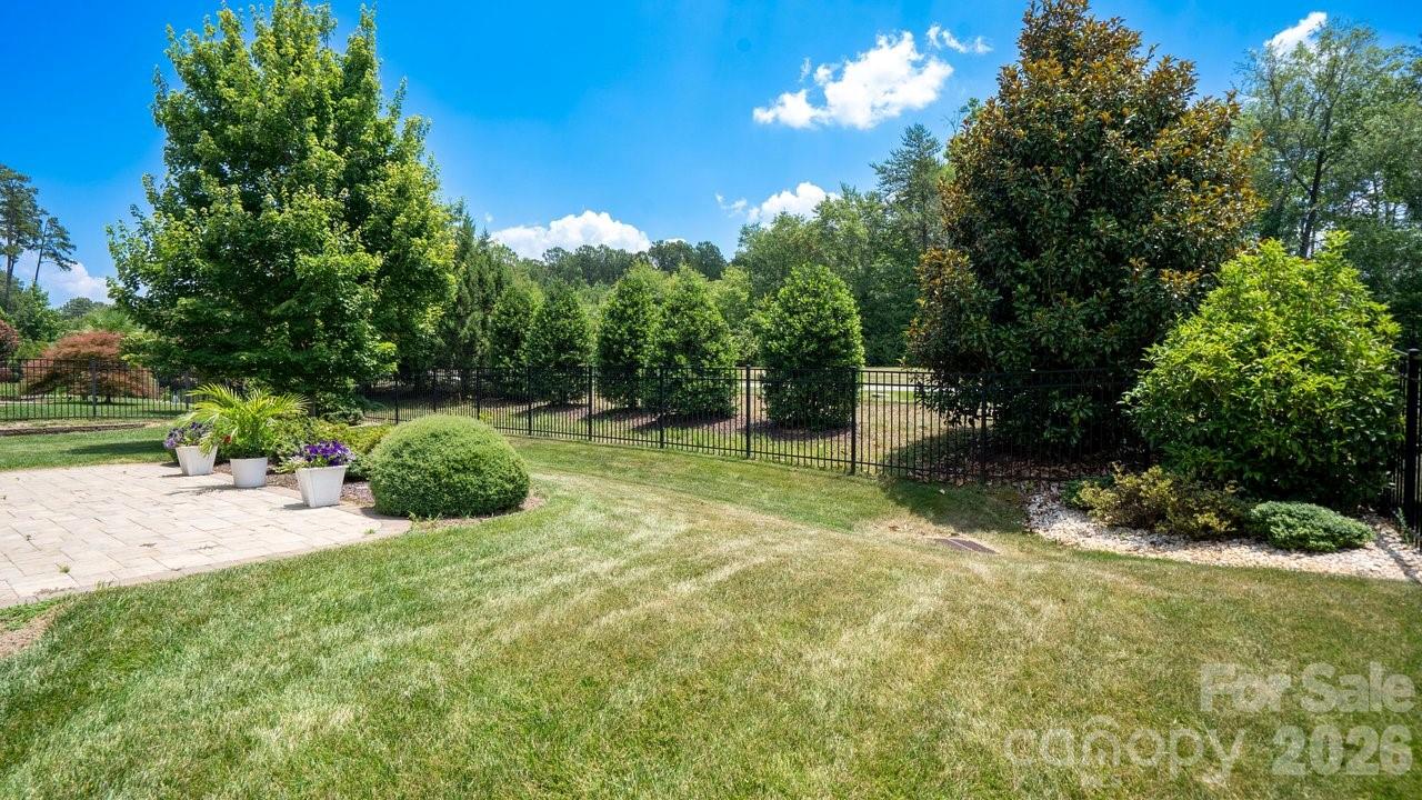 261 Stone Mountain Way — Denver