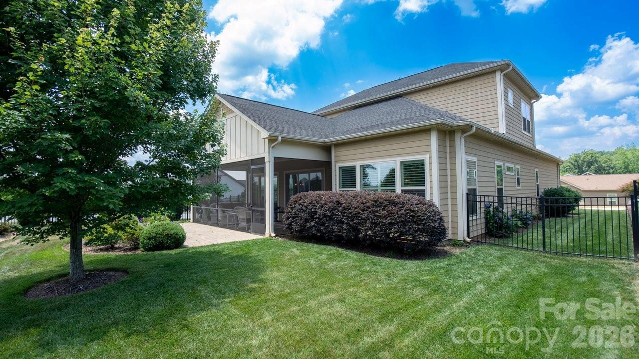 261 Stone Mountain Way — Denver