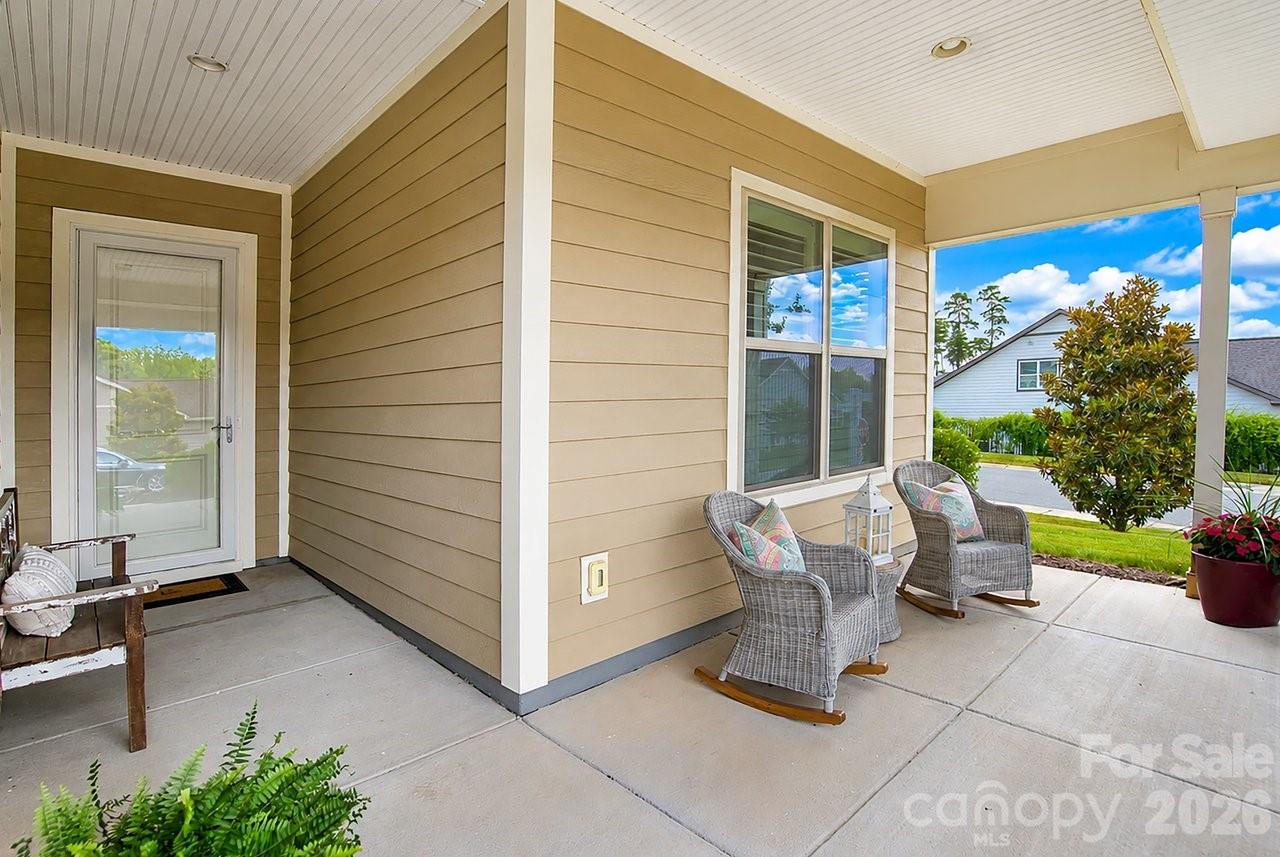 261 Stone Mountain Way — Denver