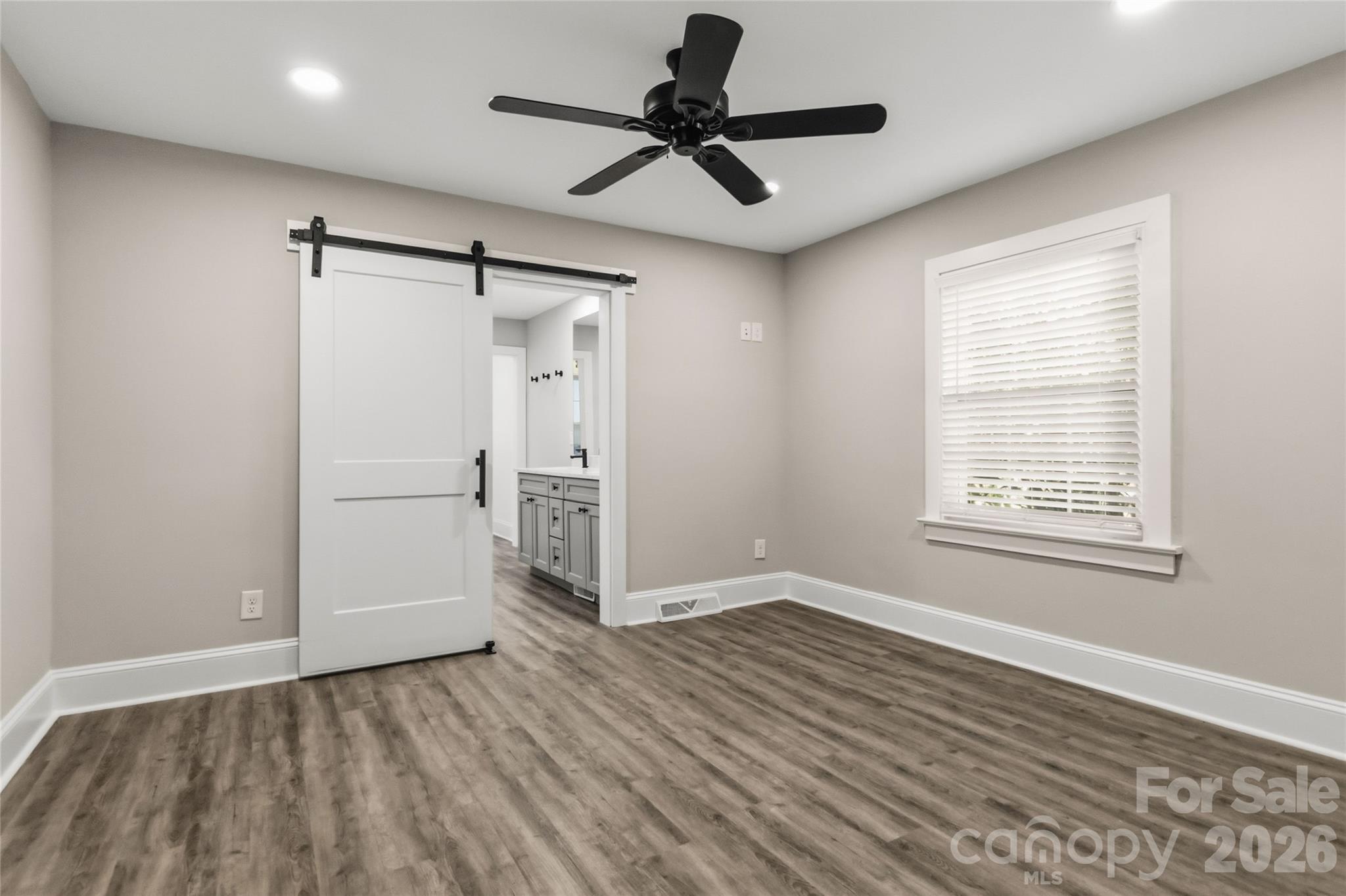 201 W Elm Street — Wingate