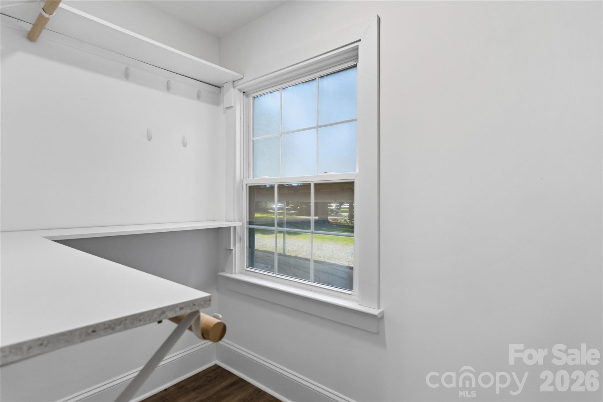 201 W Elm Street — Wingate