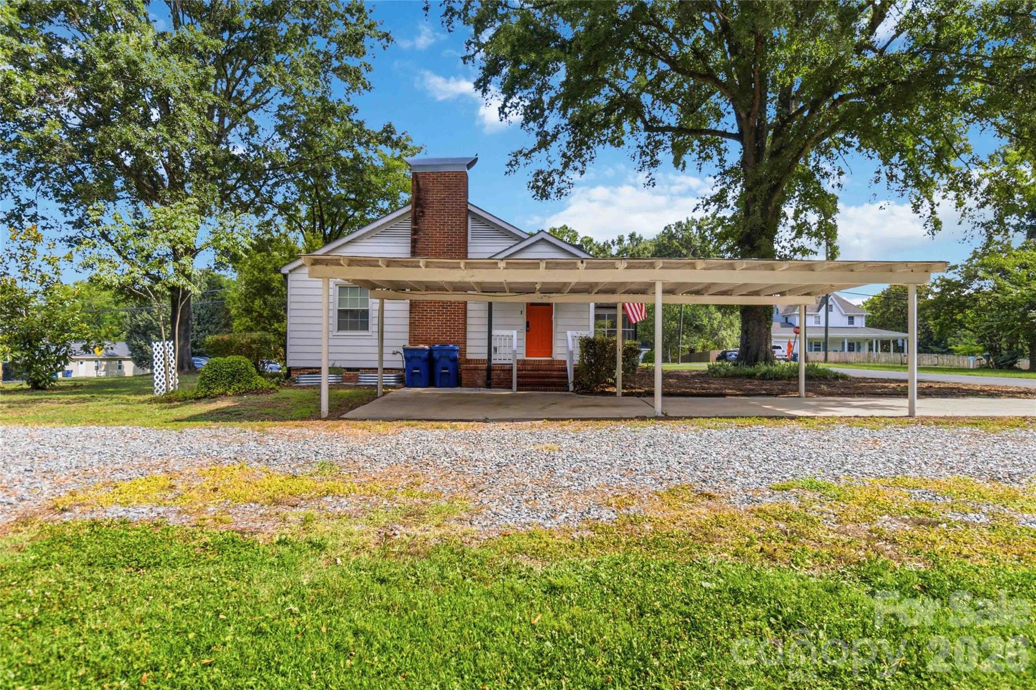 201 W Elm Street — Wingate