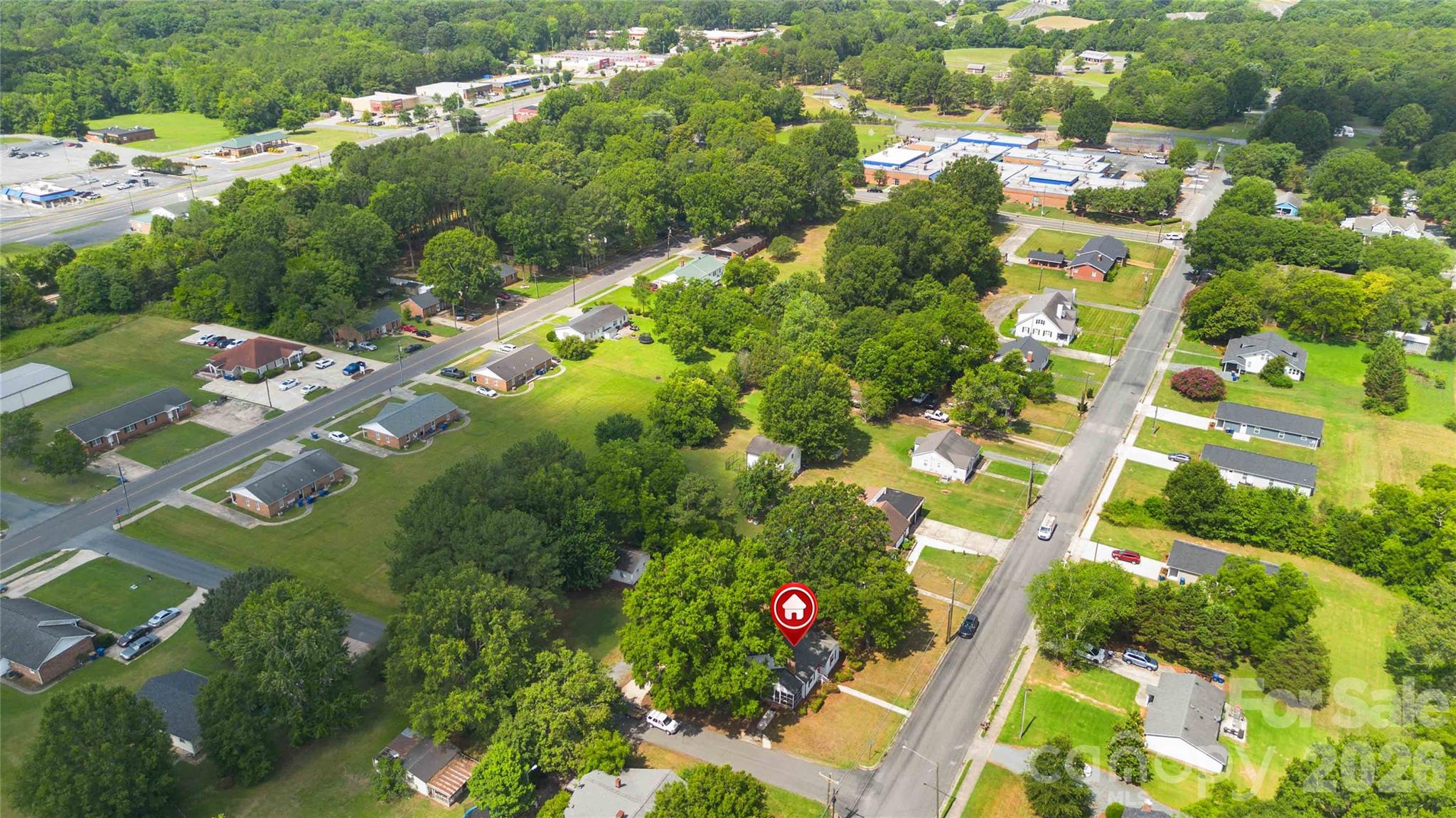 201 W Elm Street — Wingate