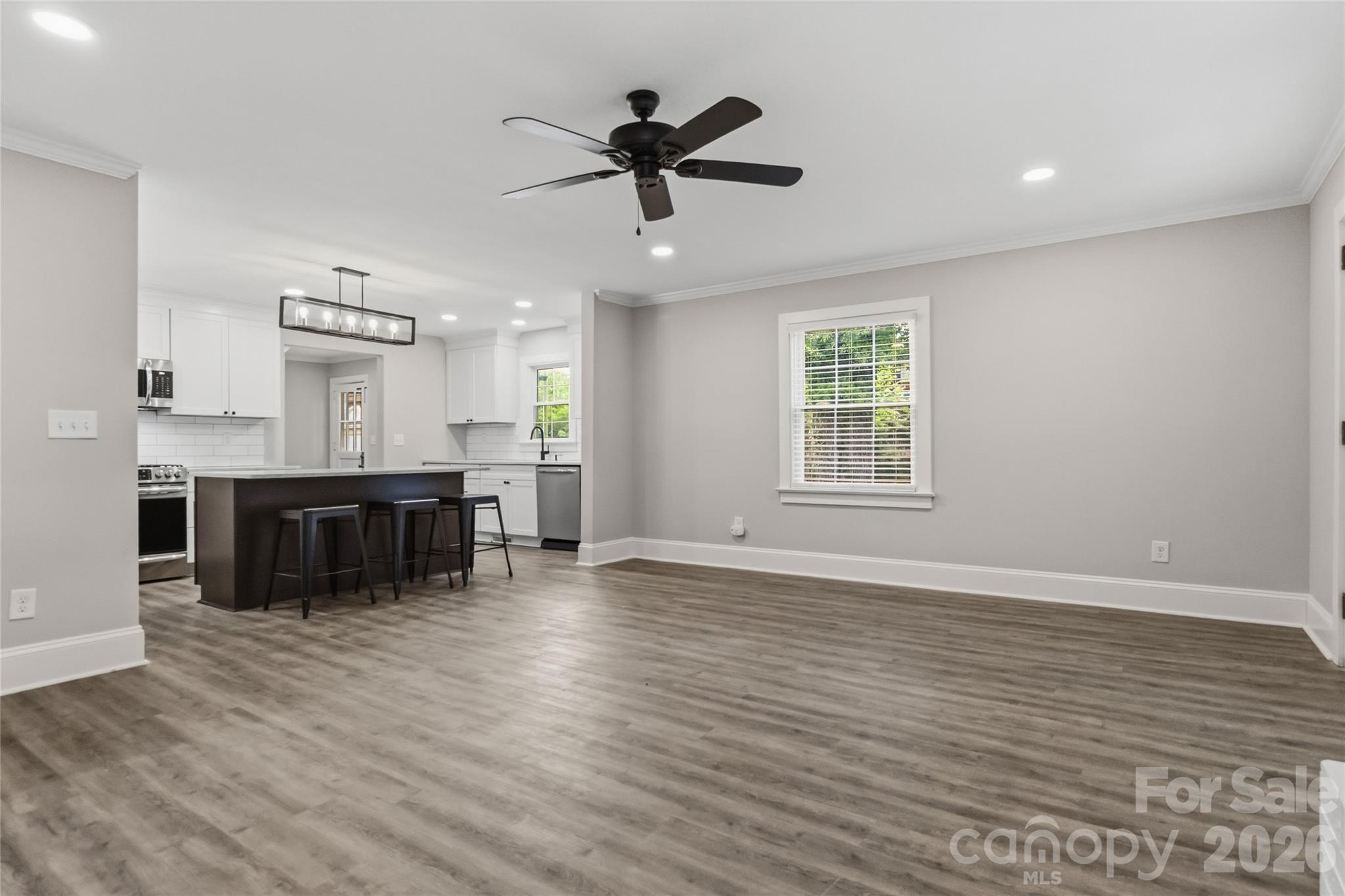 201 W Elm Street — Wingate