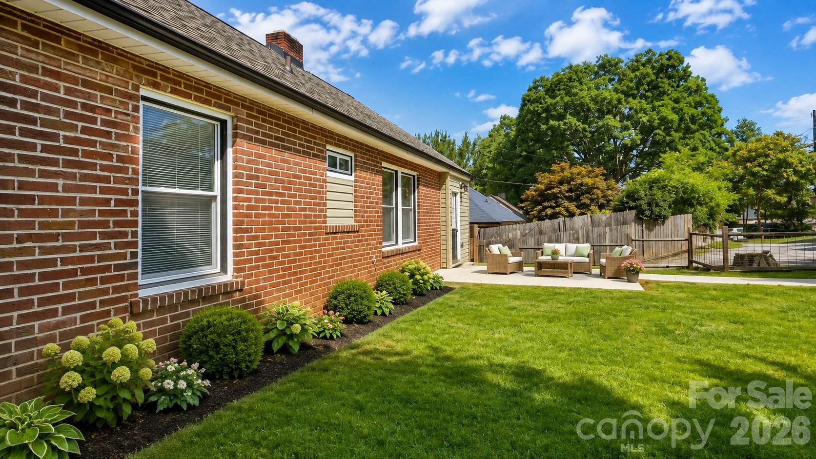 10 Enka Oak Street — Candler