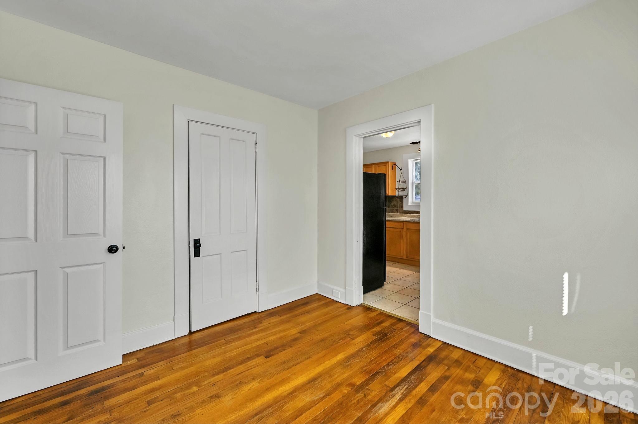 10 Enka Oak Street — Candler