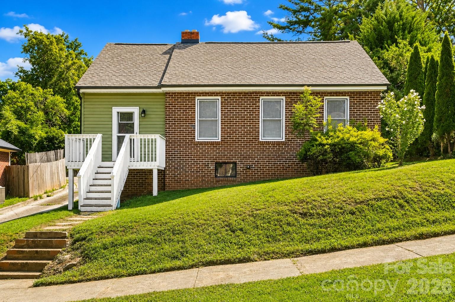 10 Enka Oak Street — Candler